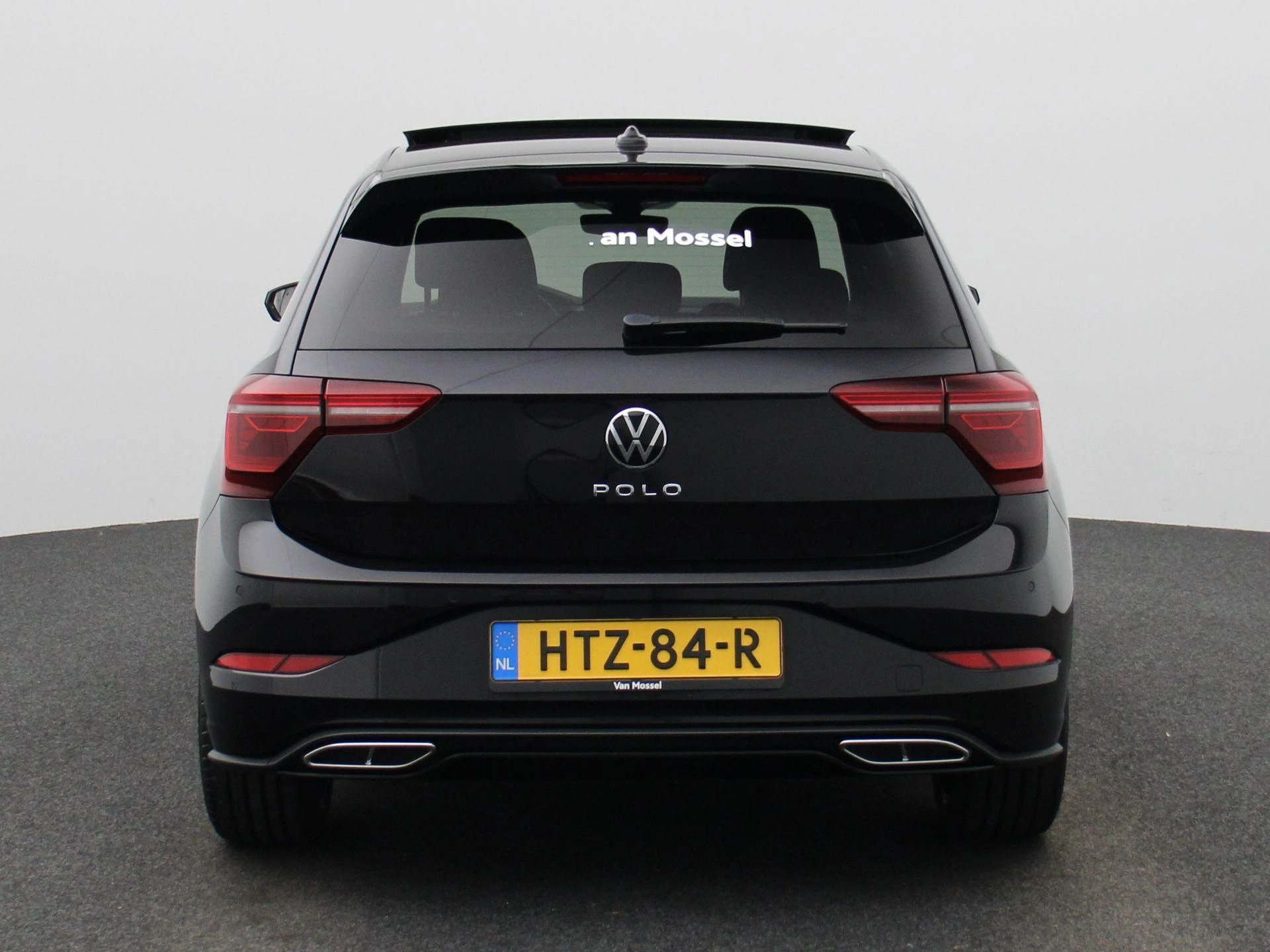 Volkswagen-Polo-image-4