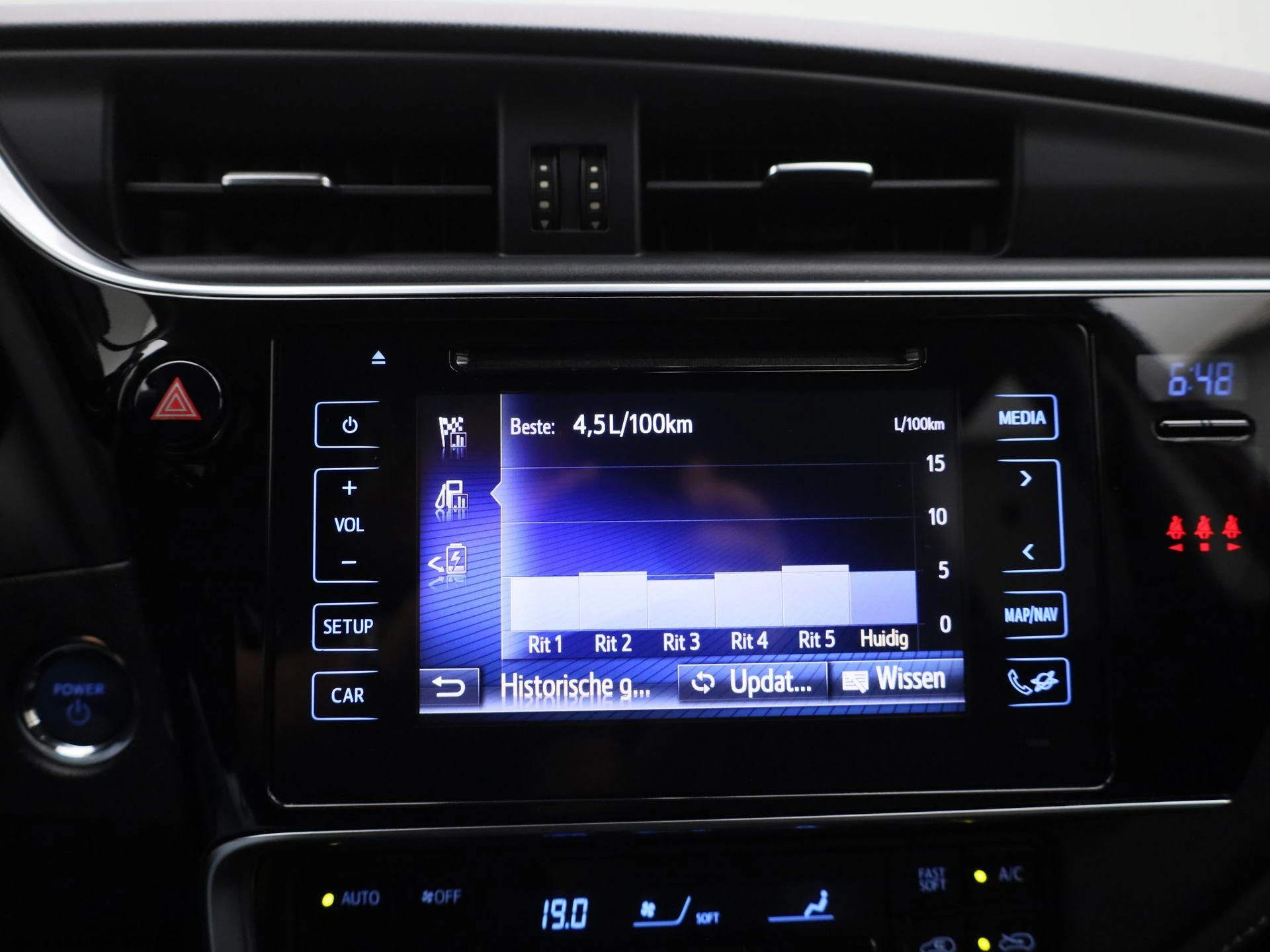 Toyota-Auris-image-23