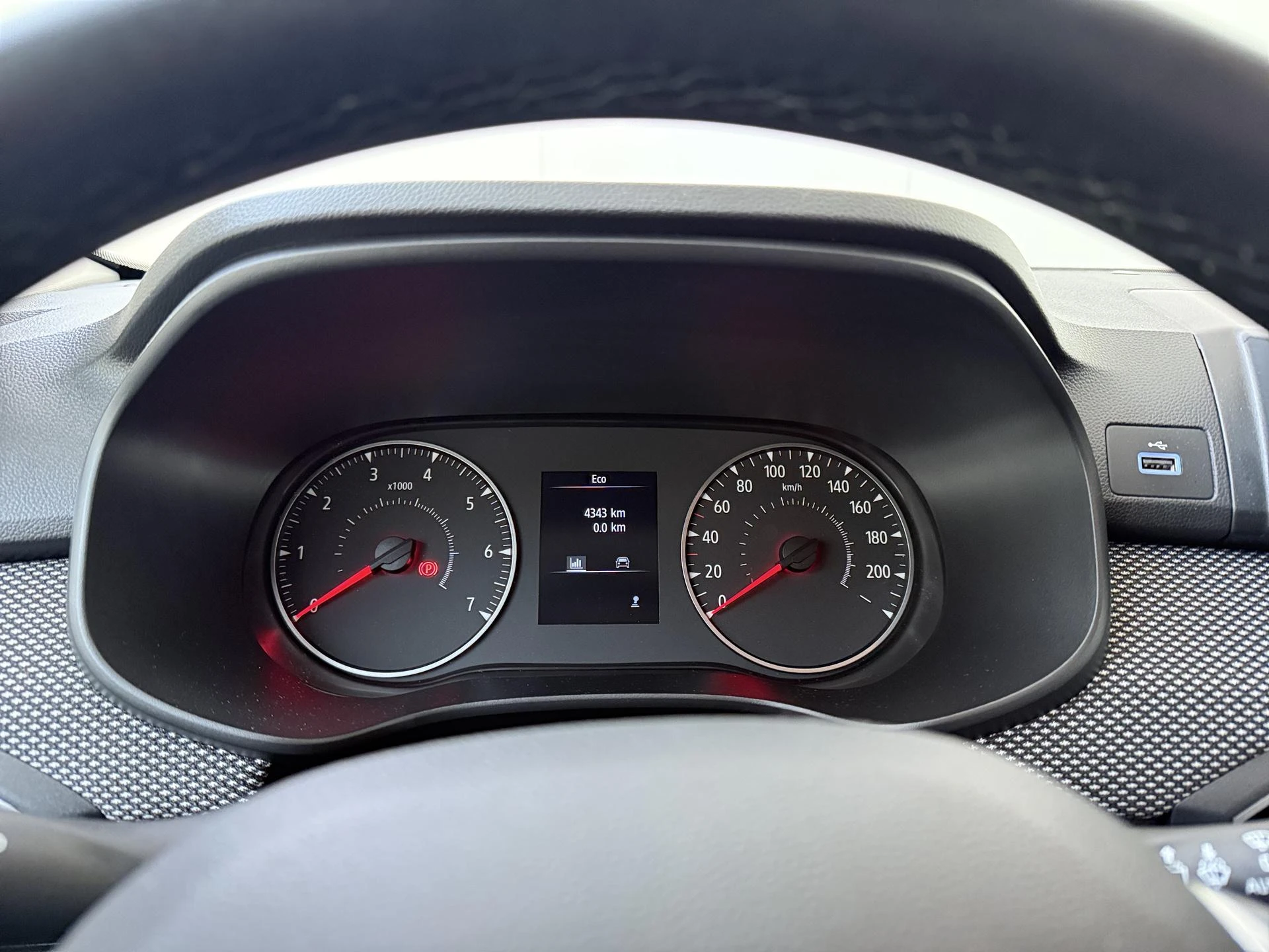 Dacia-Sandero-image-10
