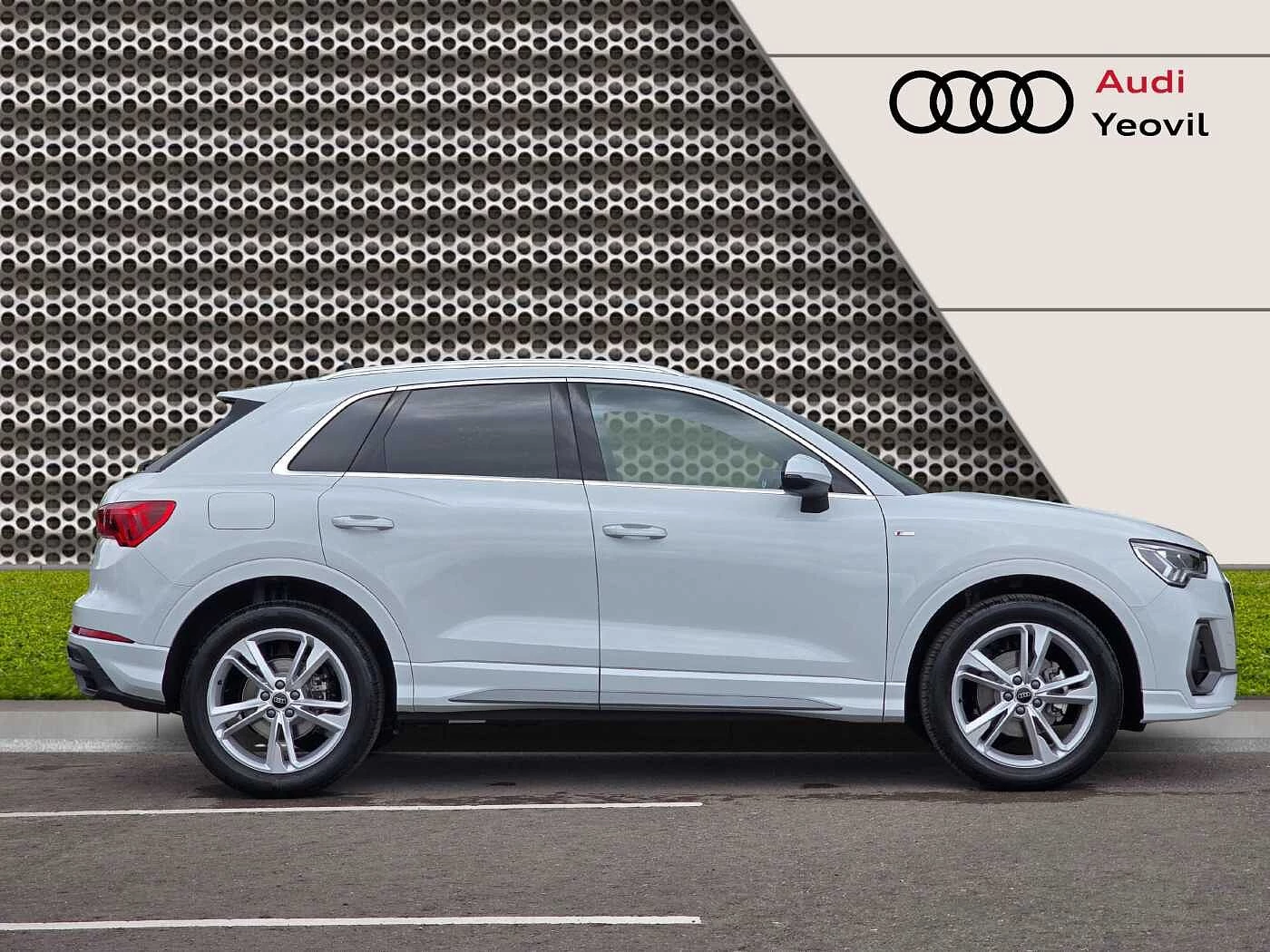 Audi-Q3-image-3