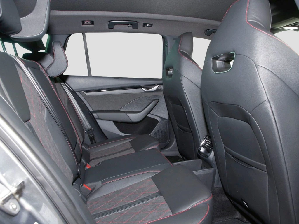 Škoda Octavia Combi RS 2.0 TSI UPE 58.490 RS Lounge