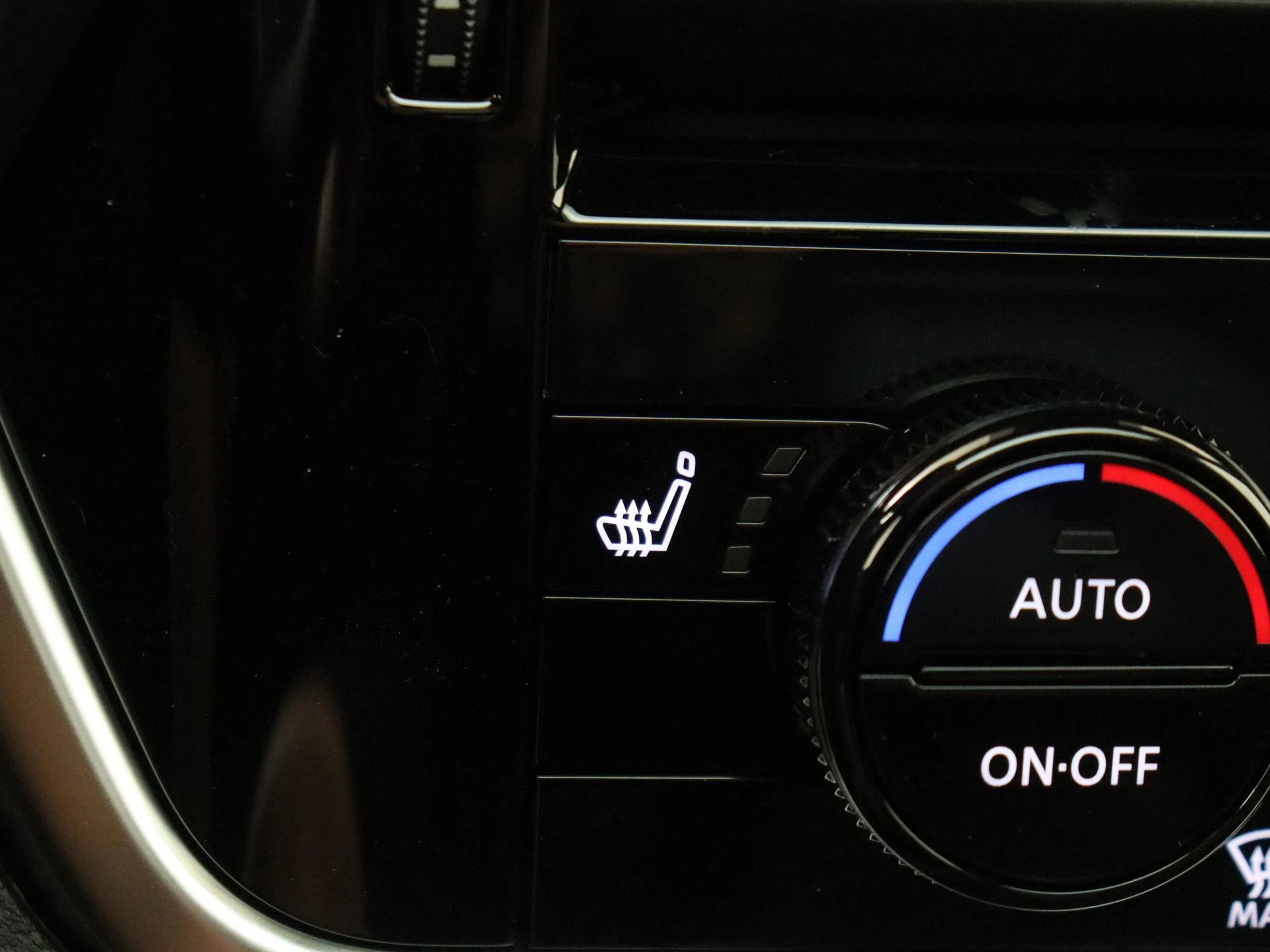 Nissan-QASHQAI-image-21