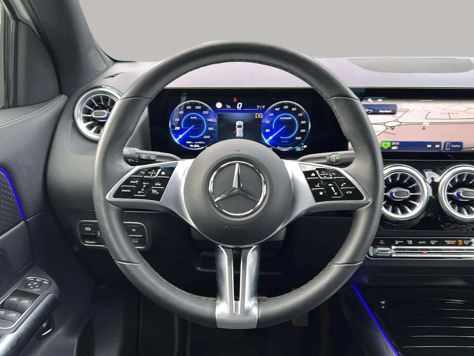 Mercedes-Benz-EQA-image-12