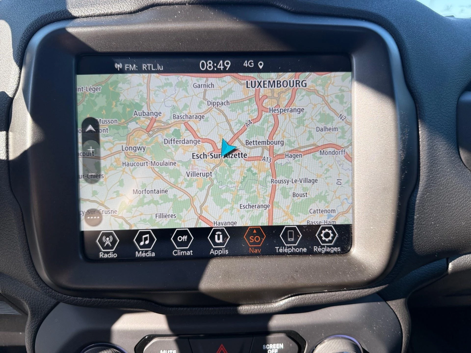 Jeep-Renegade-image-18