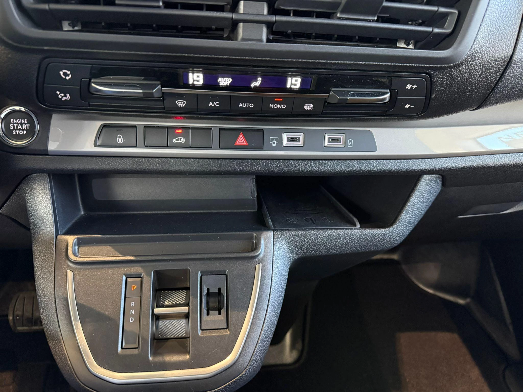 Peugeot Expert Standard L2 2.0 BlueHDi 180 EAT8