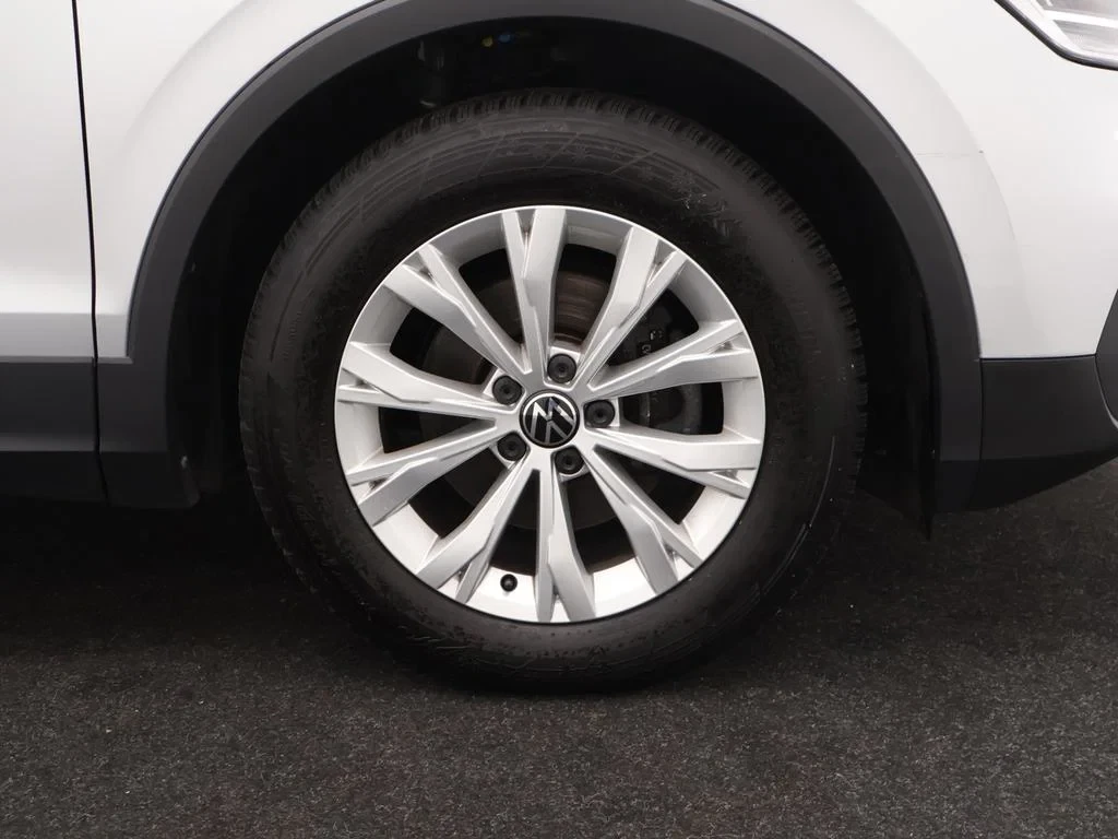 Volkswagen-Tiguan-image-8