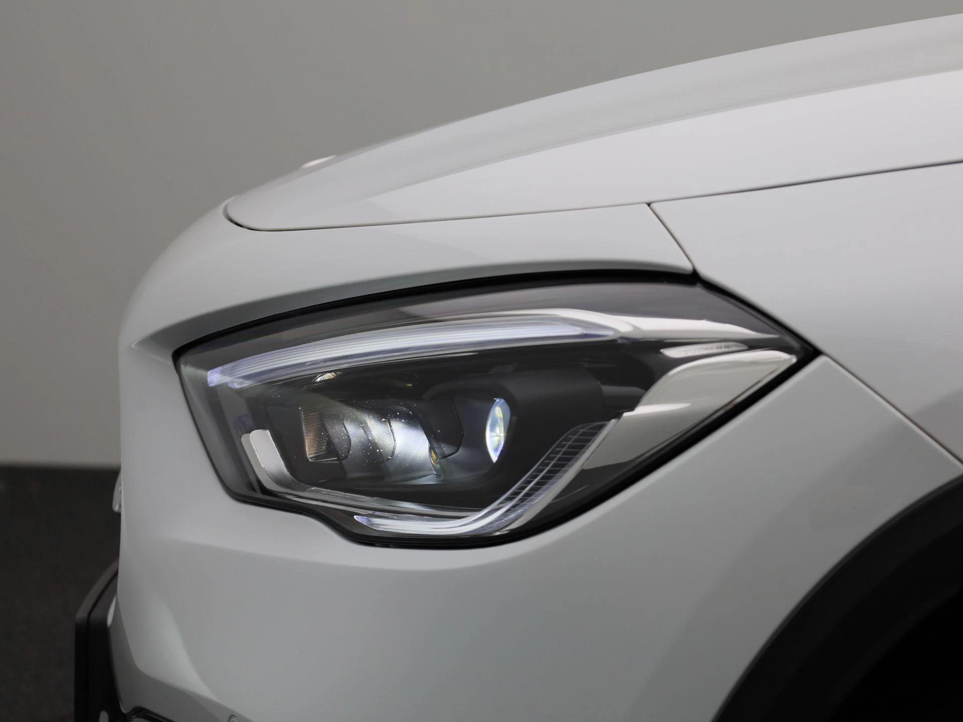 Mercedes-Benz-GLA-image-15
