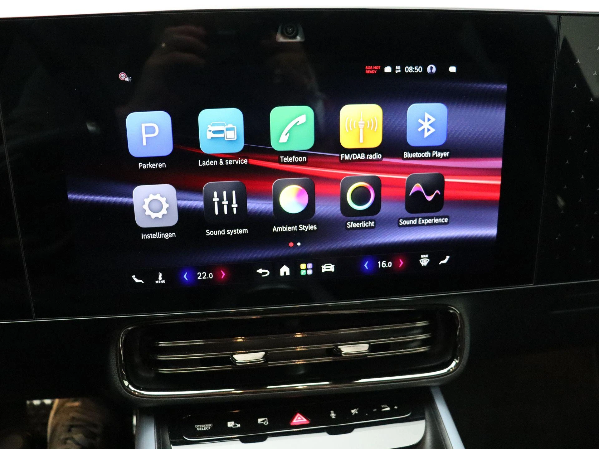 Mercedes-Benz-CLA-image-18