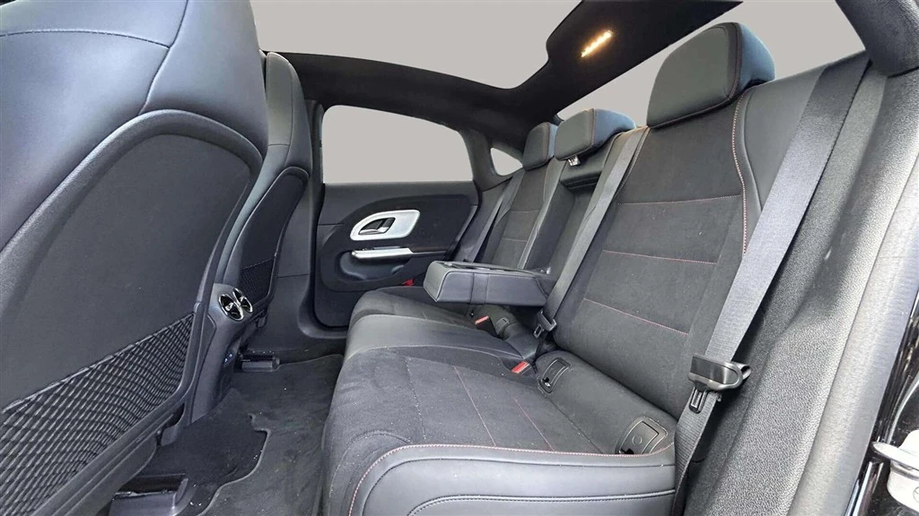 Mercedes-Benz-CLA-image-22
