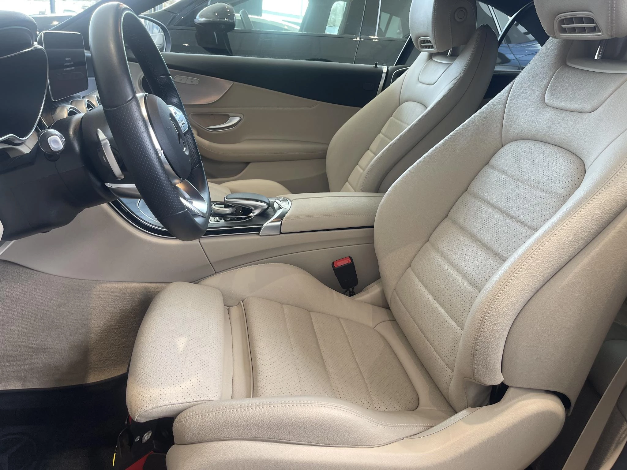 Mercedes-Benz Classe C 180 Cabriolet + AMG LINE + LEDER + CARPLAY +