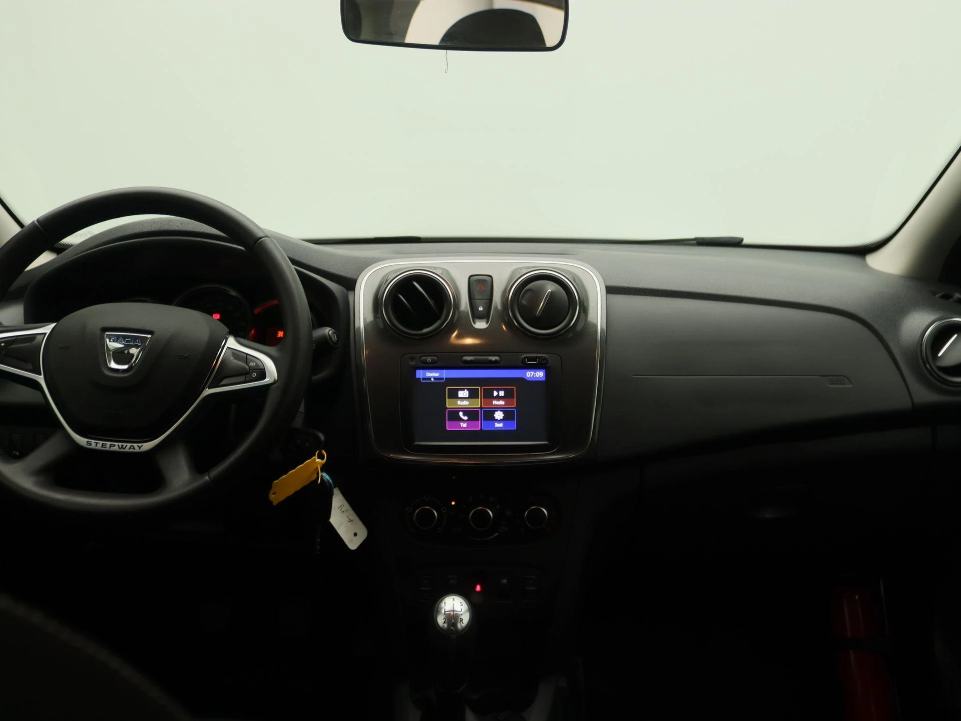 Dacia-Sandero Stepway-image-6