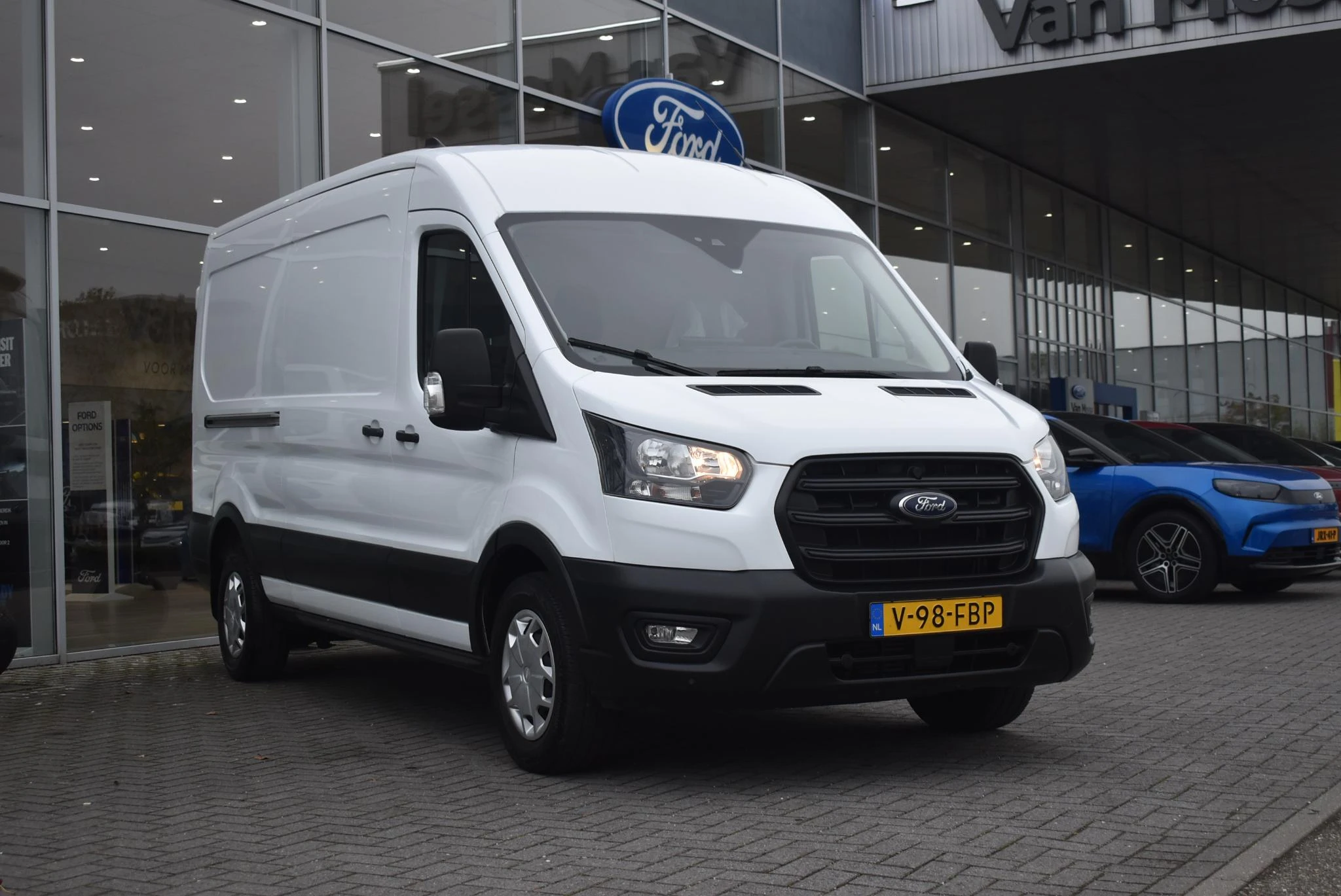 Ford-Transit-image-2