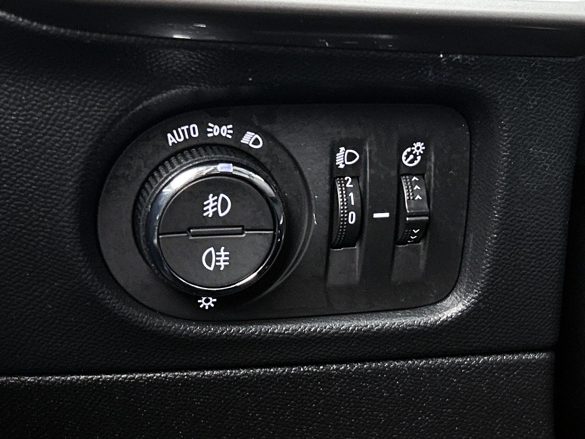 Opel-Mokka-e-image-22