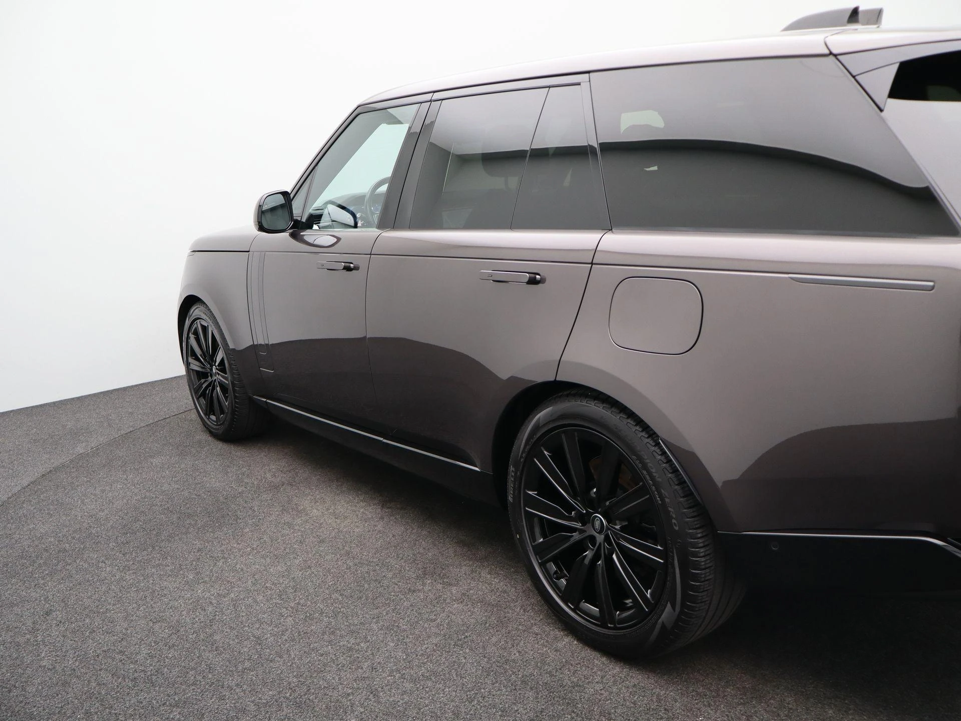 Land Rover-Range Rover-image-47