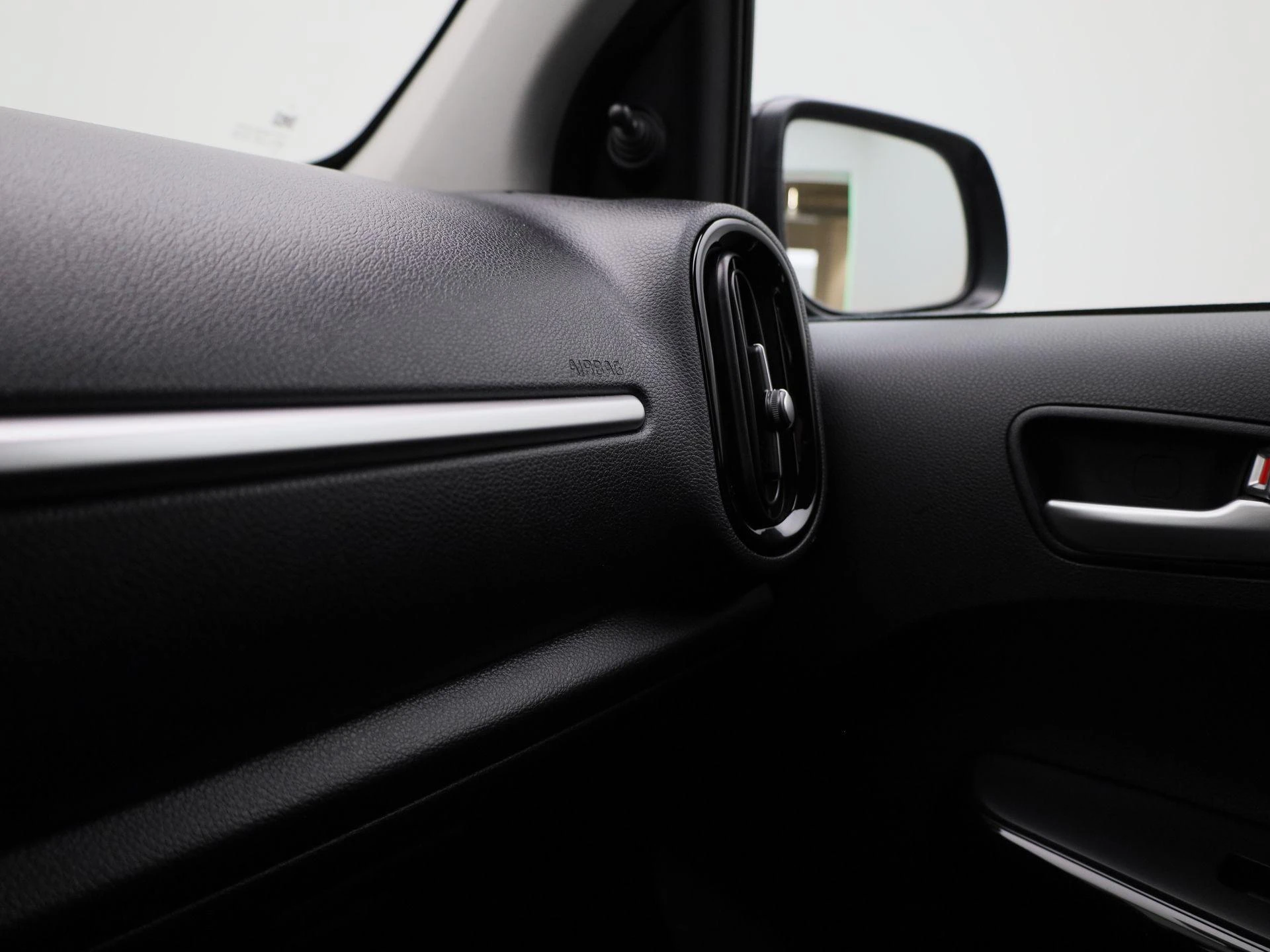 Kia-Picanto-image-25