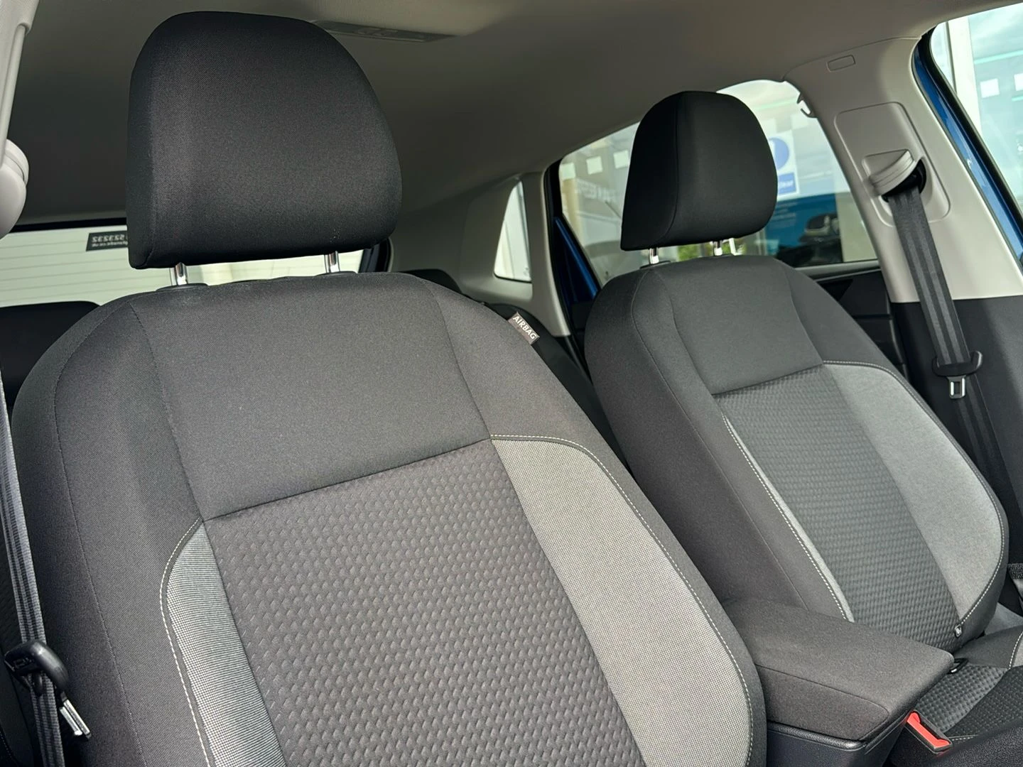 Volkswagen-Polo-image-16