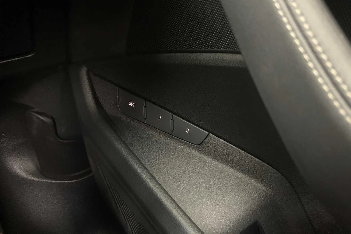 Audi-Q8 e-tron-image-25