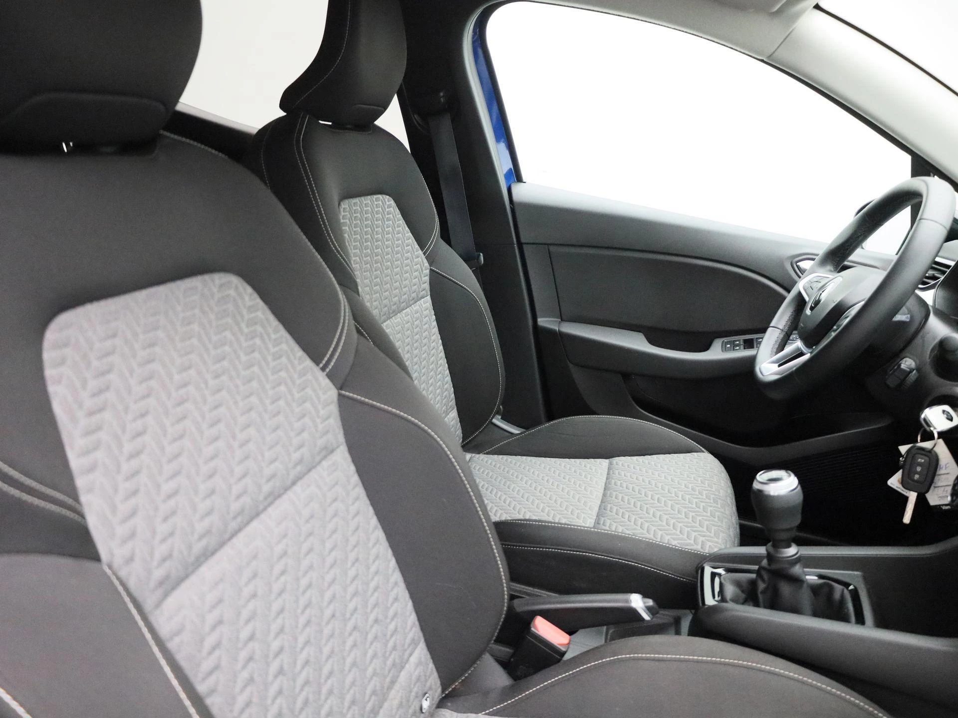 Renault-Clio-image-27