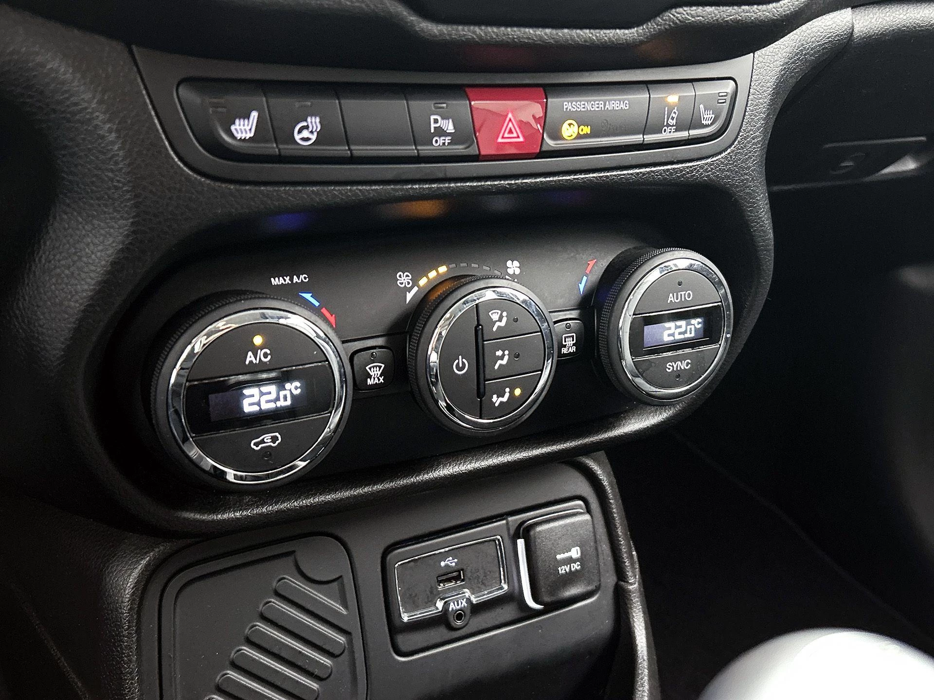 Jeep-Renegade-image-38