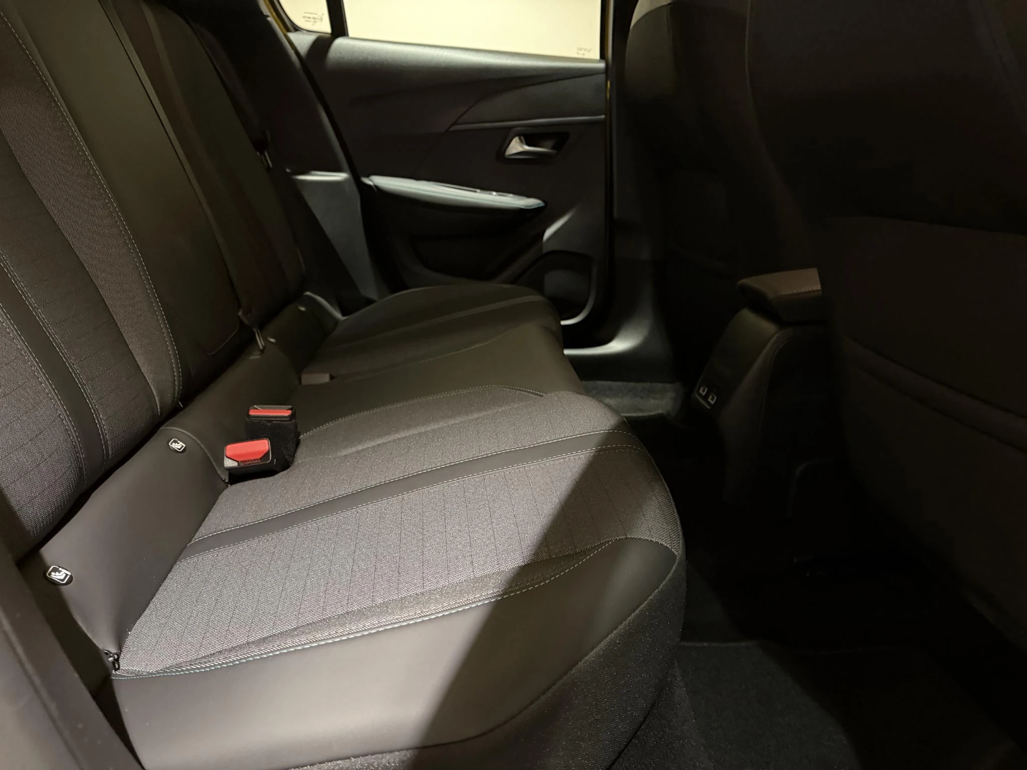 Peugeot-208-image-21