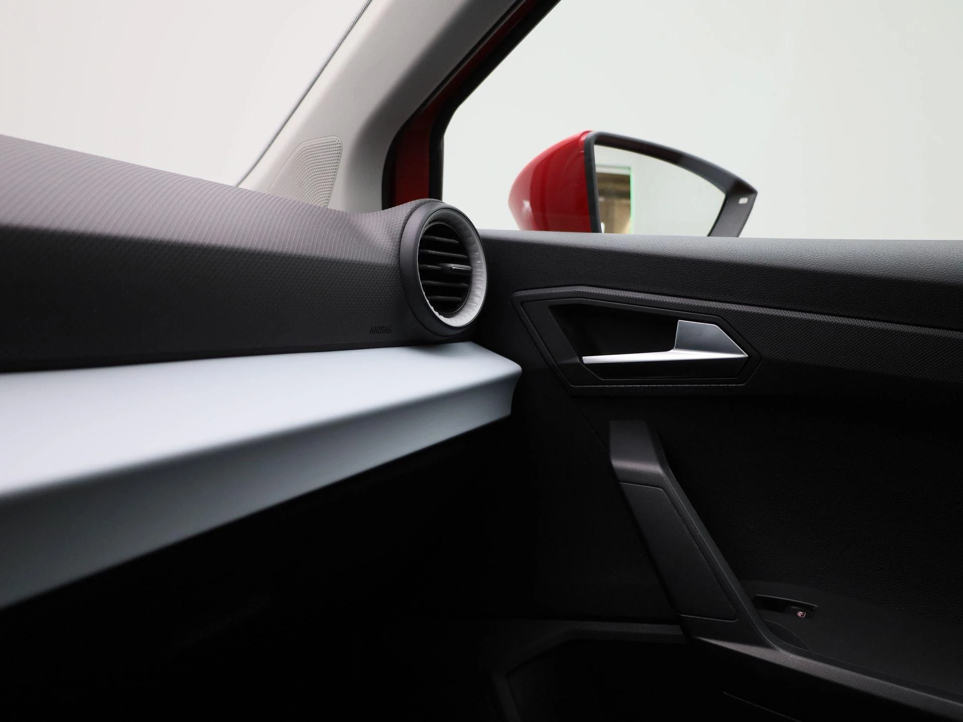 SEAT-Arona-image-24