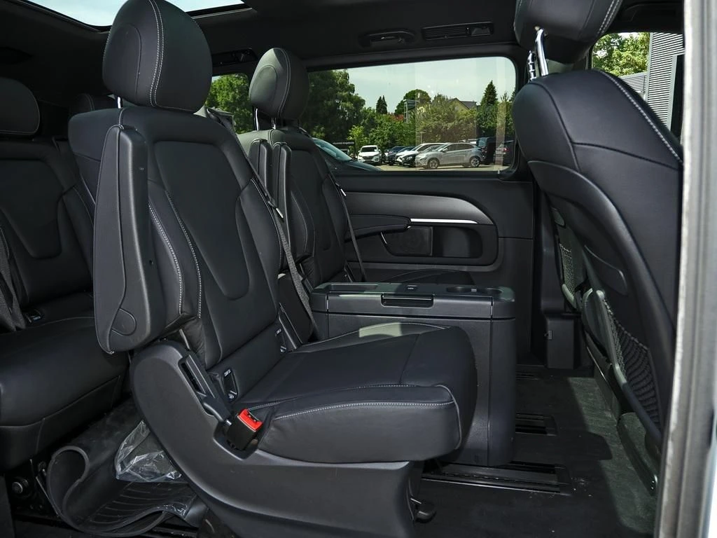 Mercedes-Benz-V-Klasse 300-image-15