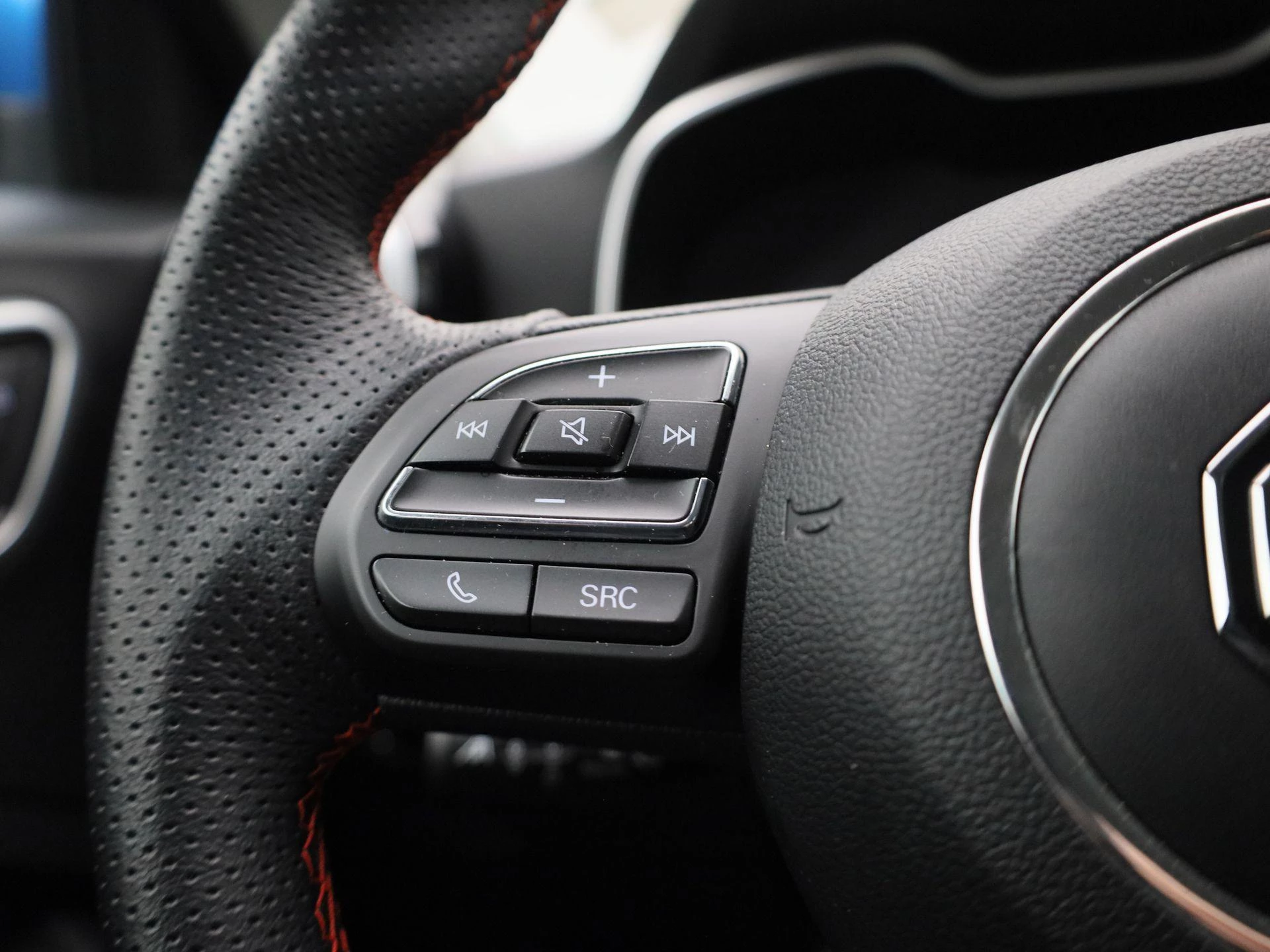 MG-ZS EV-image-19