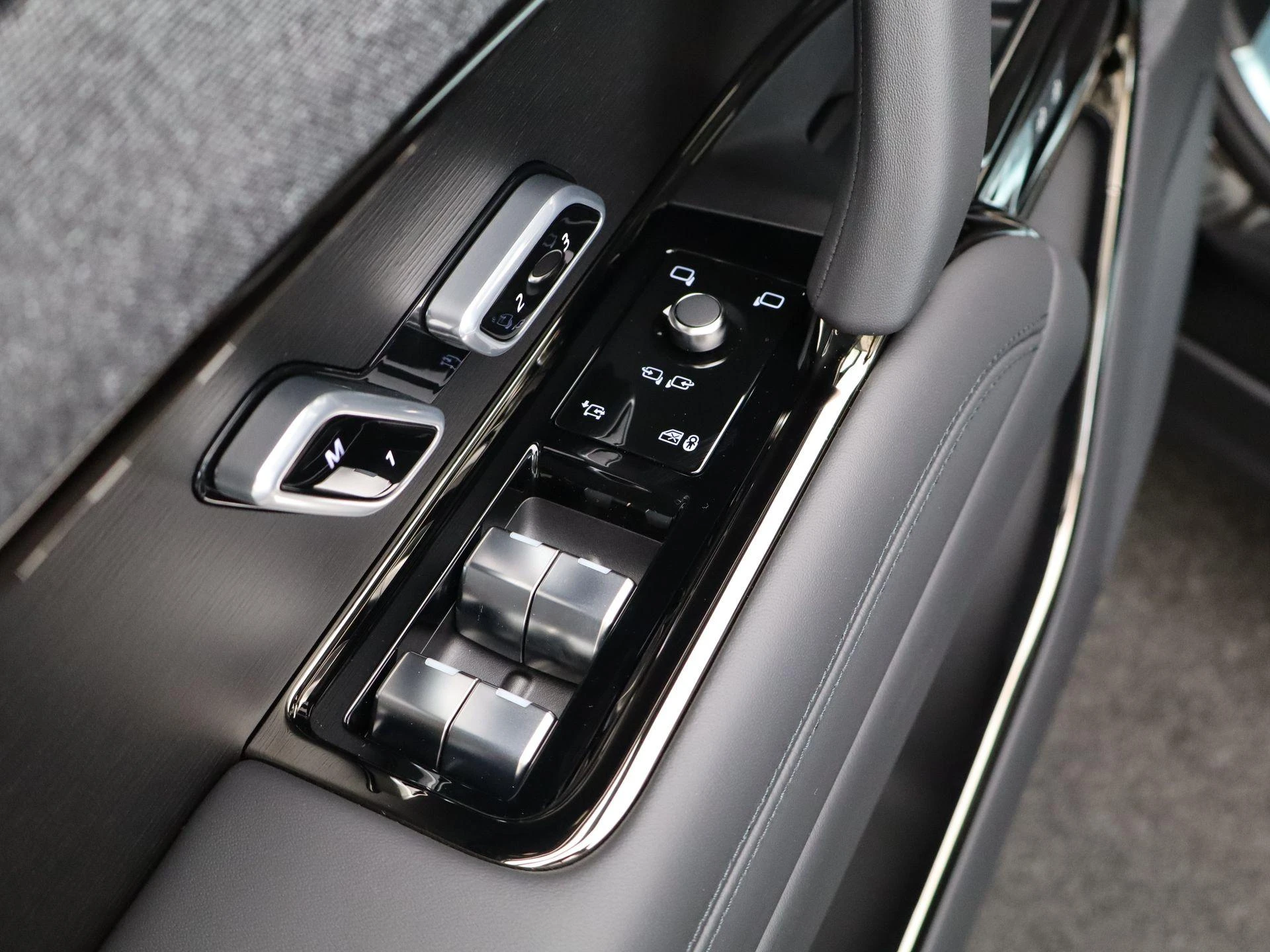 Land Rover-Range Rover Sport-image-27