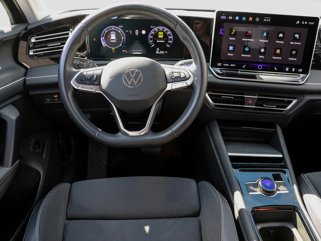Volkswagen-Tiguan-image-12
