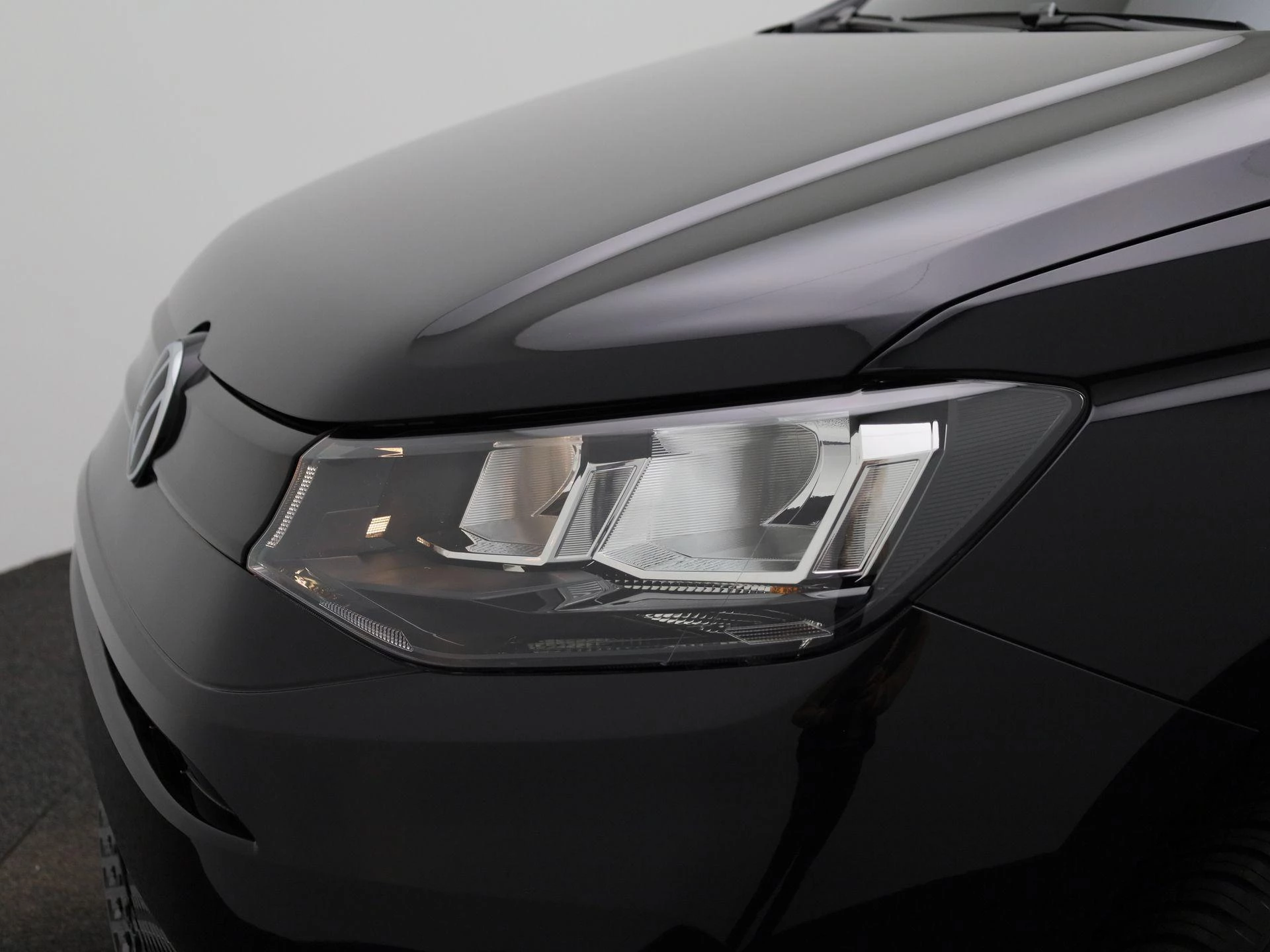 Volkswagen-Caddy-image-12