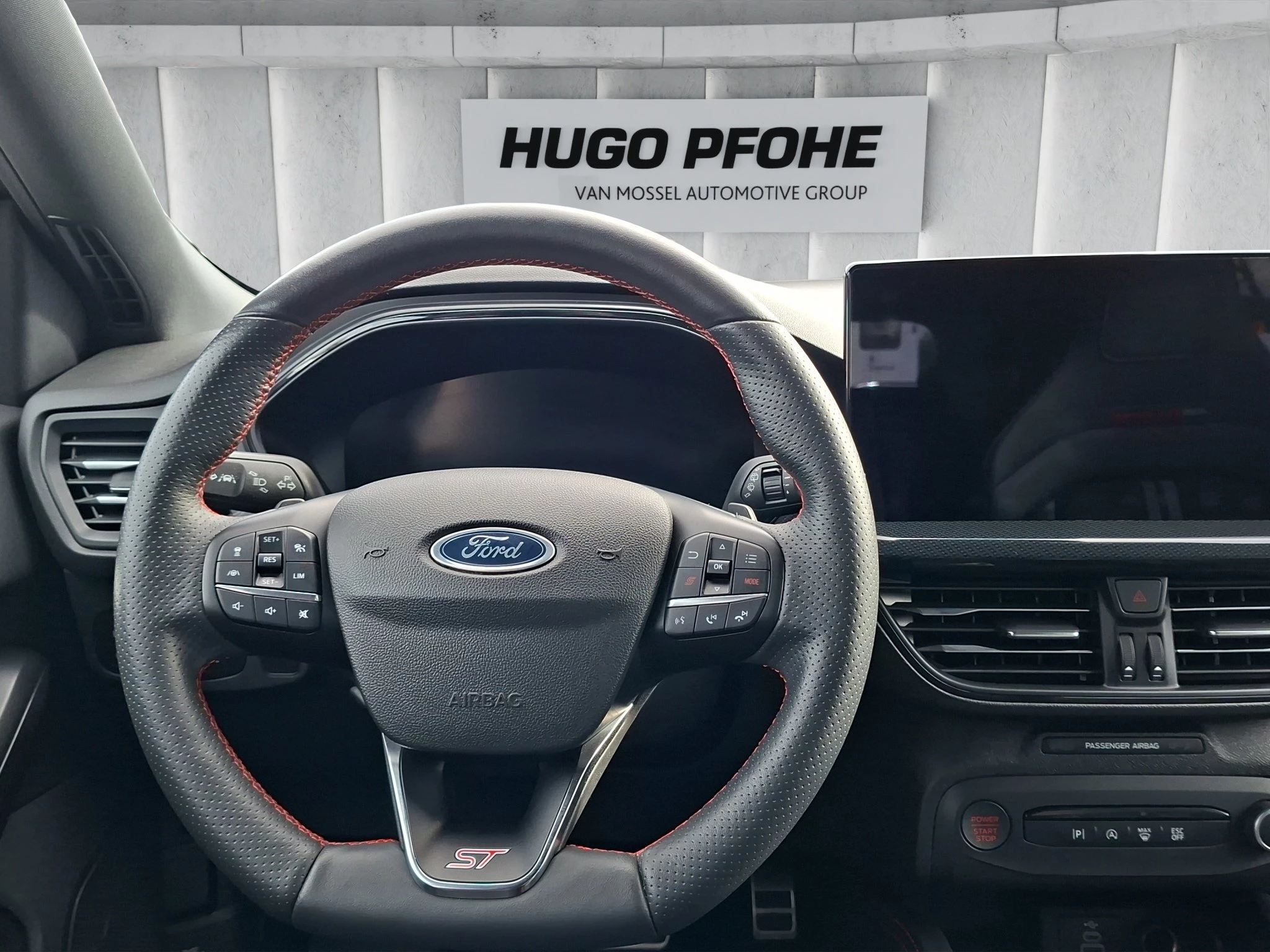 Ford Focus ST ST Turnier 2.3 EB Aut. | LED | AHK | ACC | RFK | SHZ | LMF | Navi