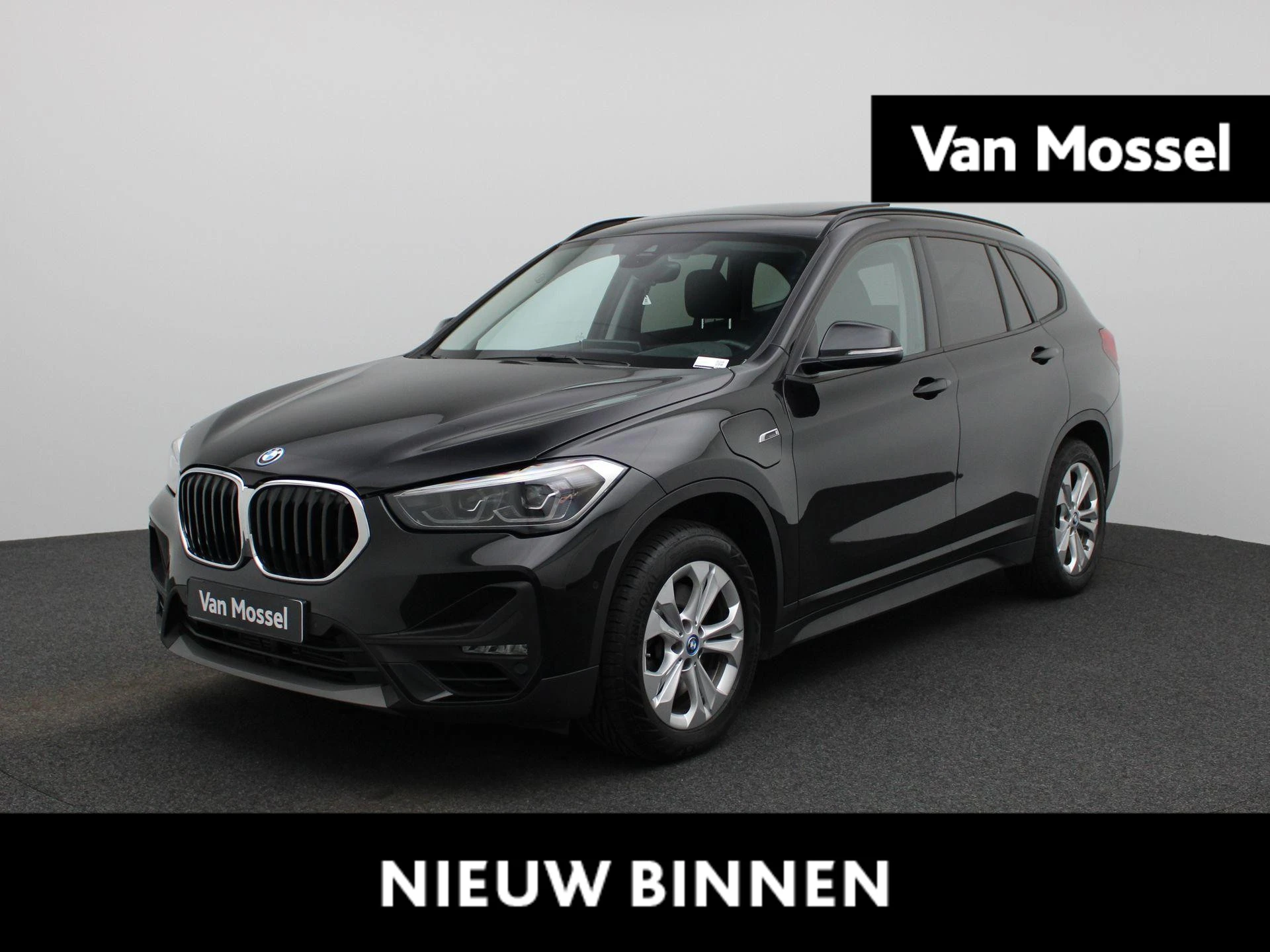 BMW-X1-image-0