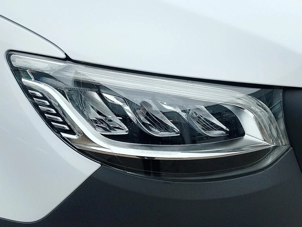 Mercedes-Benz-Sprinter 317 CDI-image-18