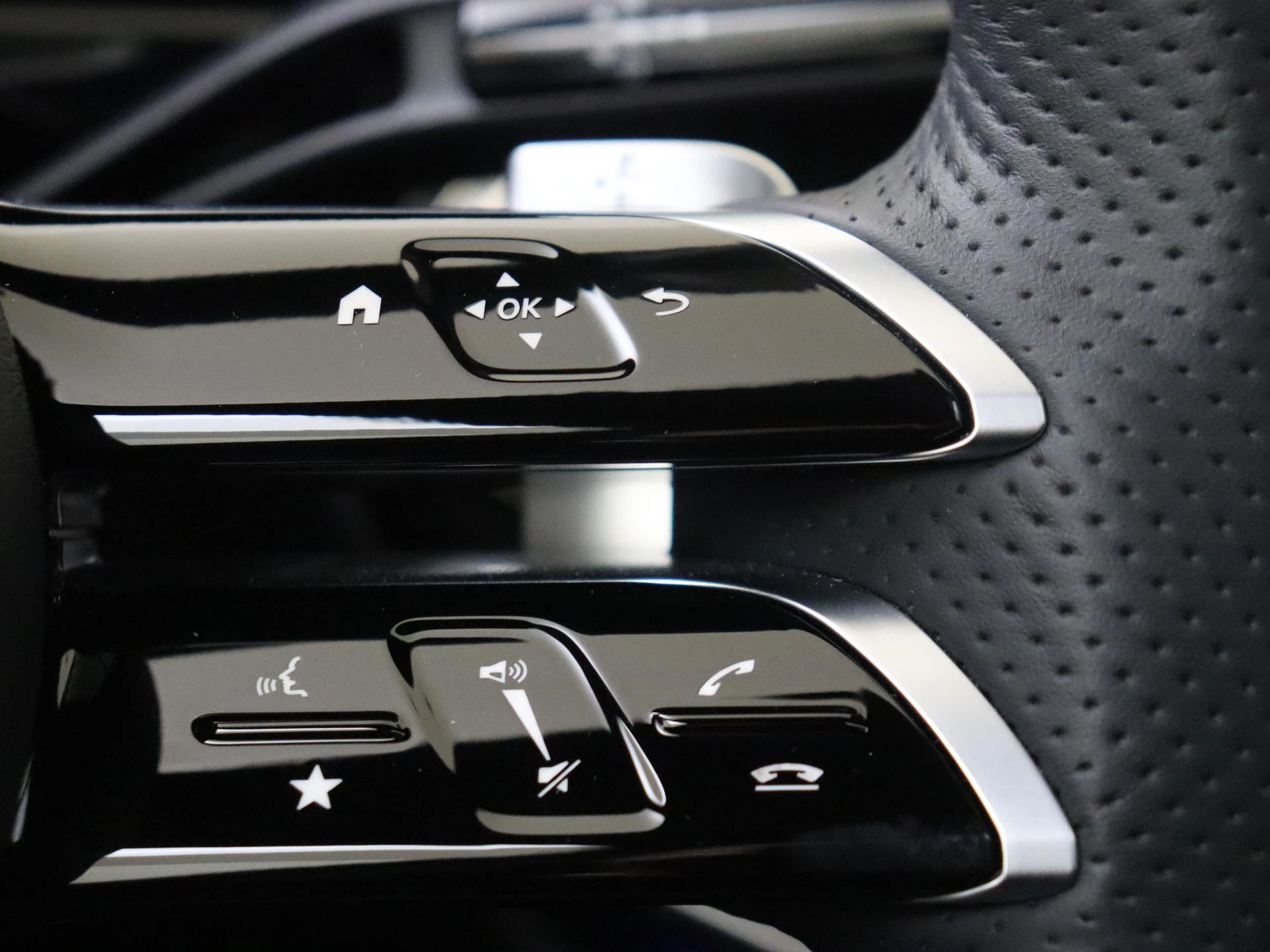 Mercedes-Benz-E-Klasse-image-13