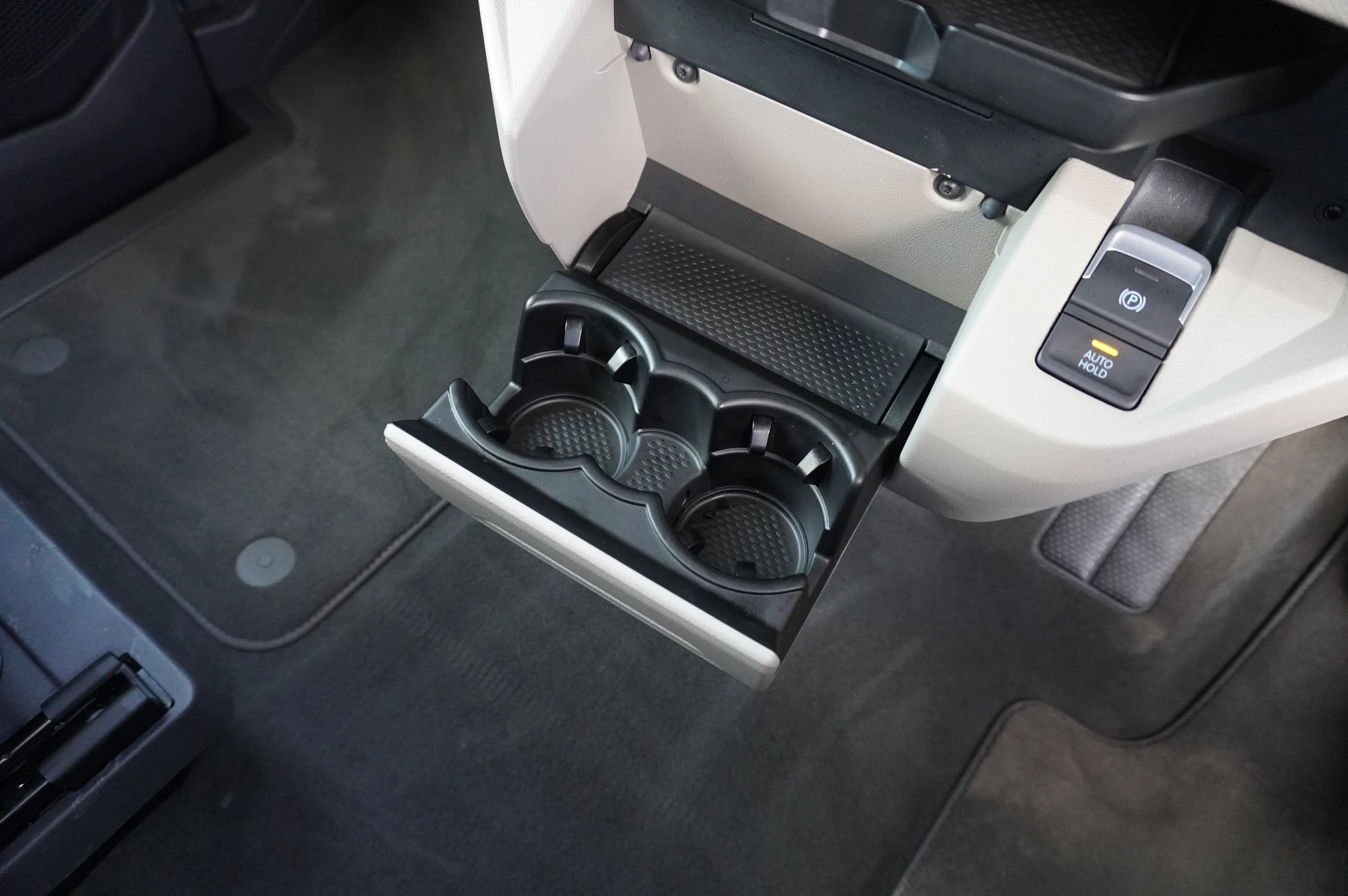 Volkswagen-California-image-68