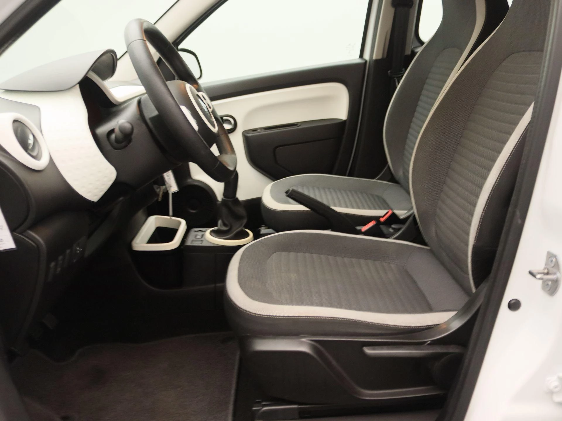 Renault-Twingo-image-11