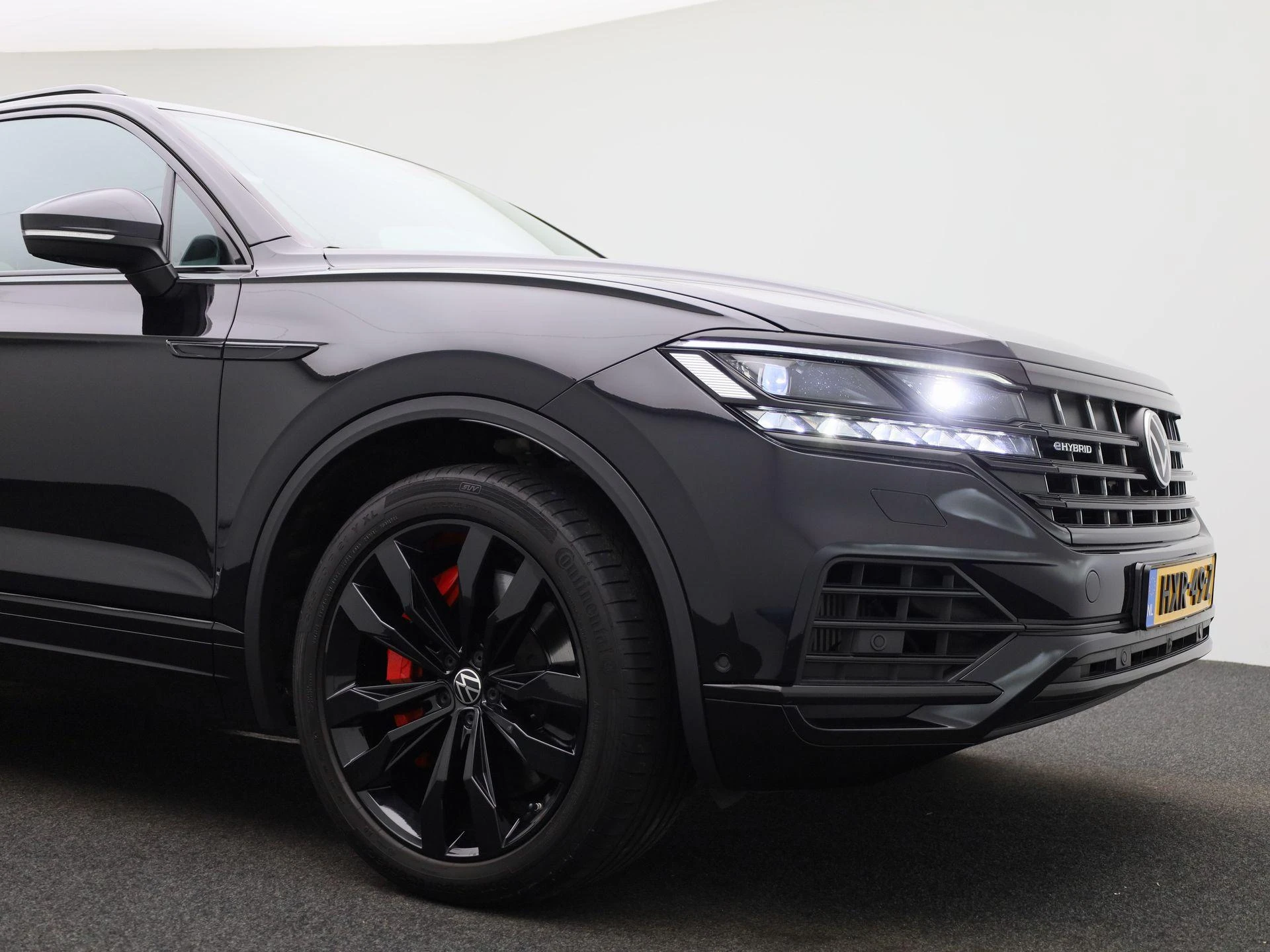 Volkswagen-Touareg-image-50