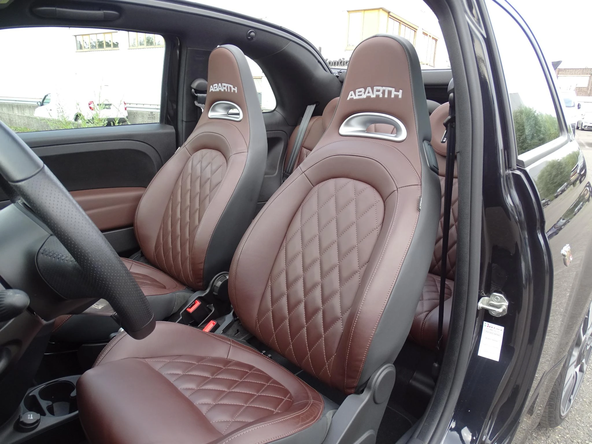 Fiat-500C-image-13
