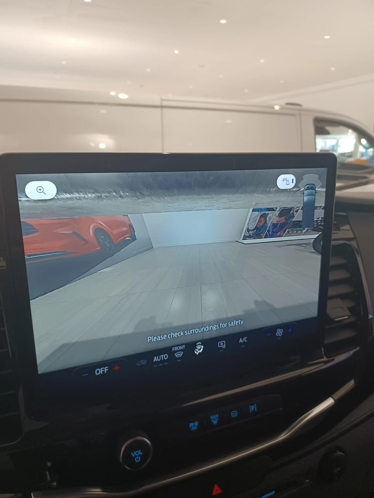 Ford Transit 350L Trend - Meubelbak met laadlift - 360 camera