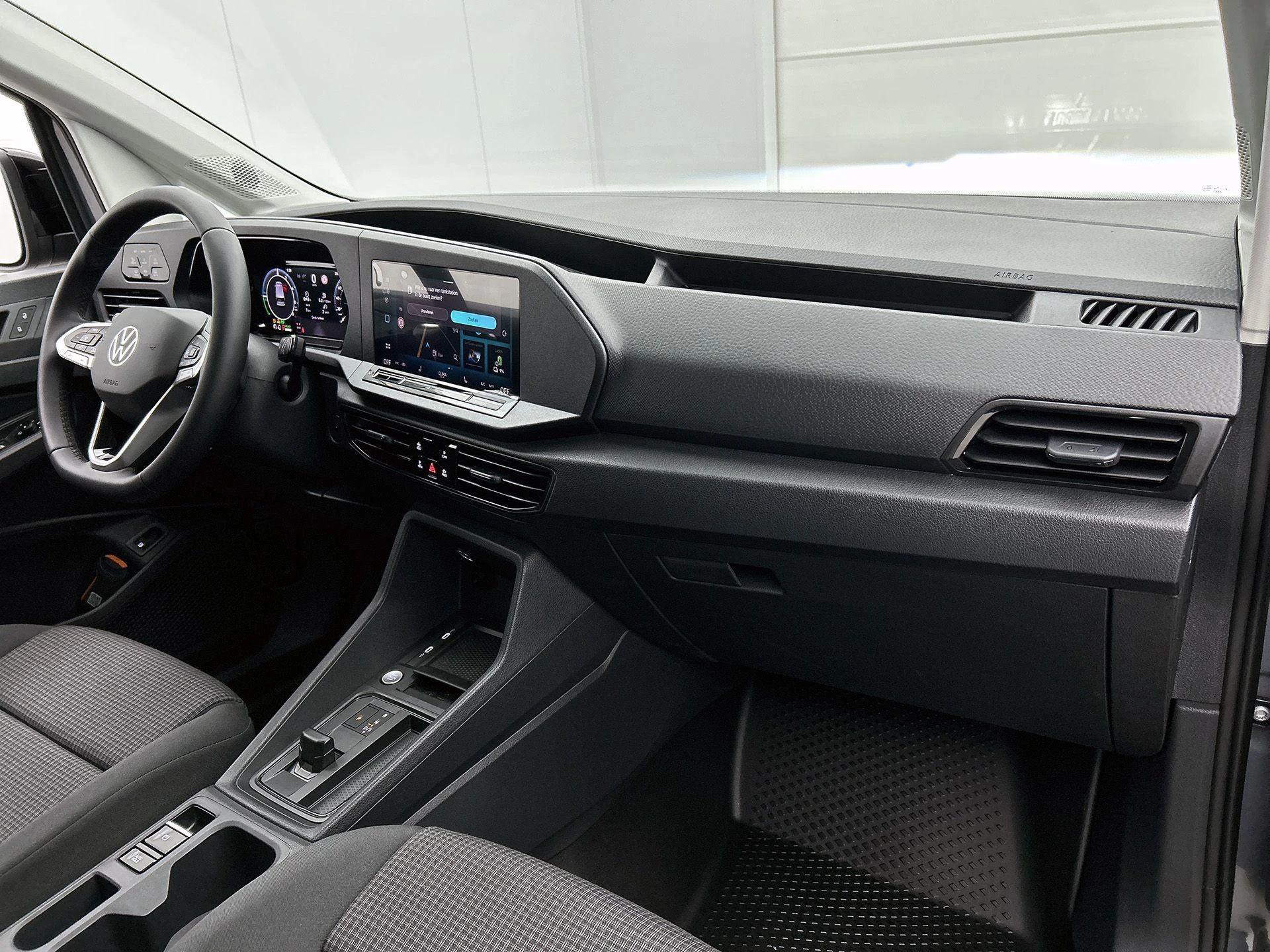 Volkswagen-Caddy-image-19
