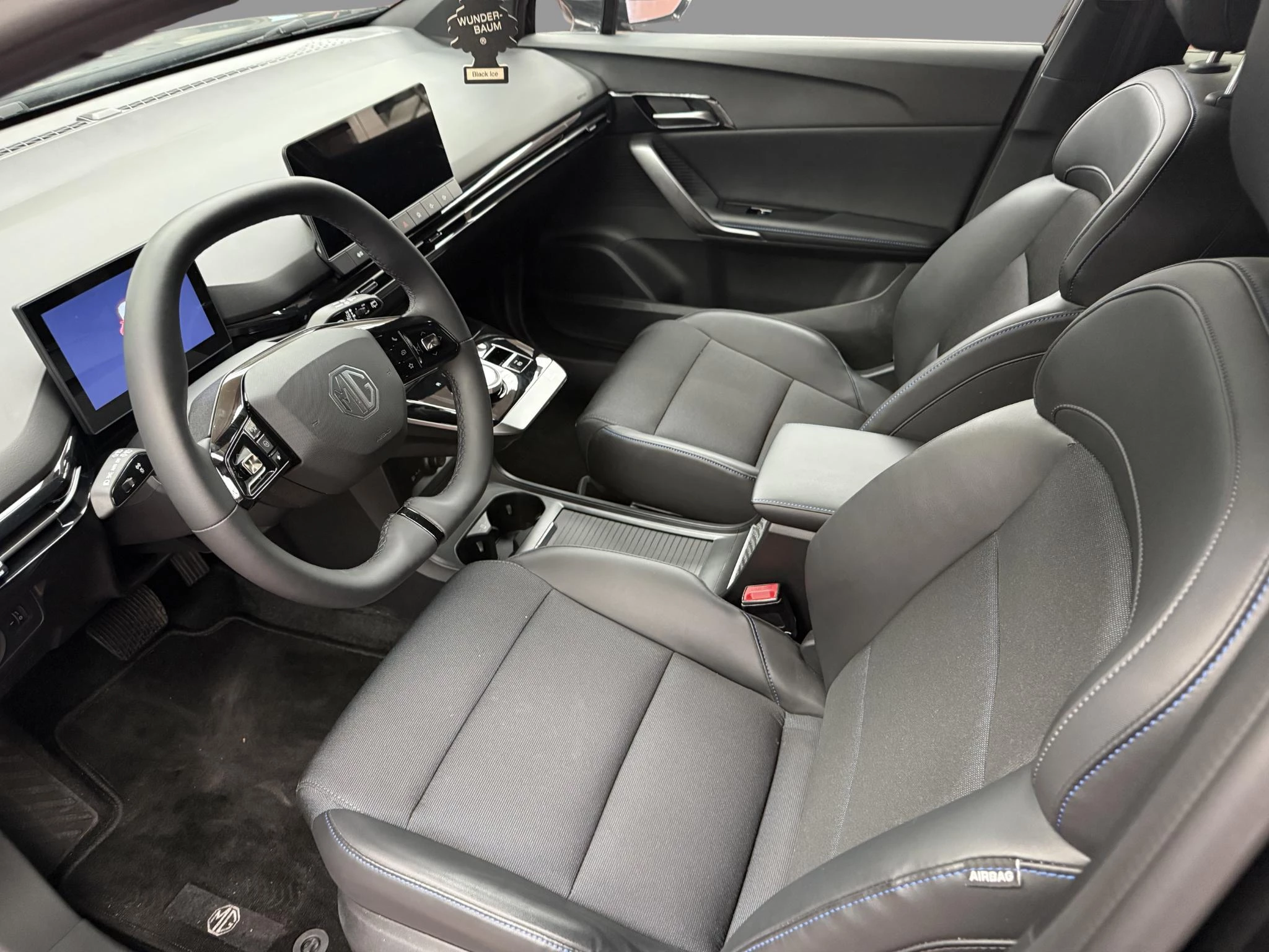 MG MG4 64 kWh Luxury