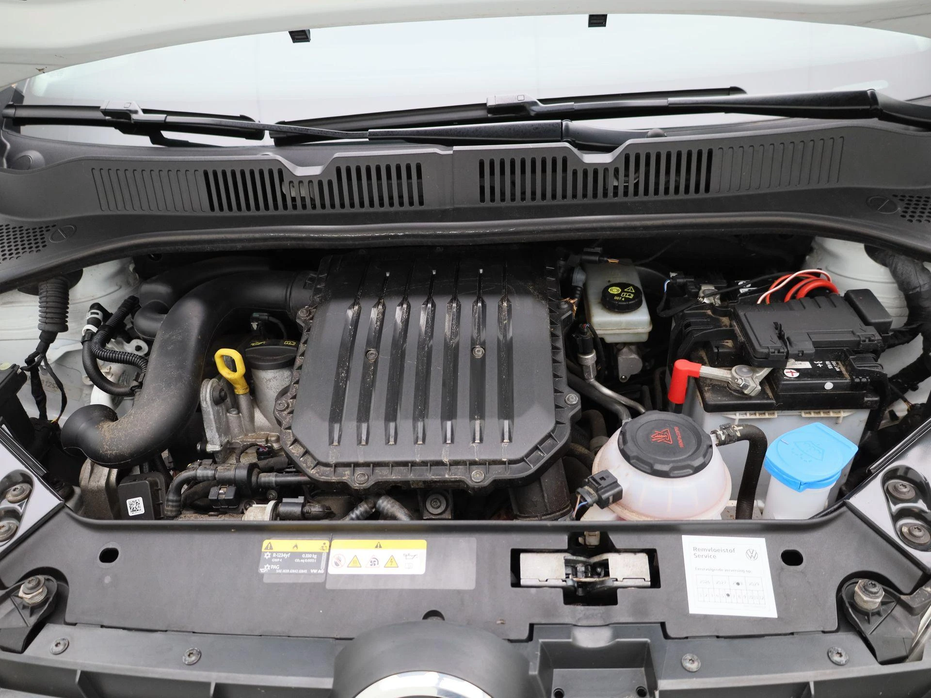 Volkswagen-up!-image-22