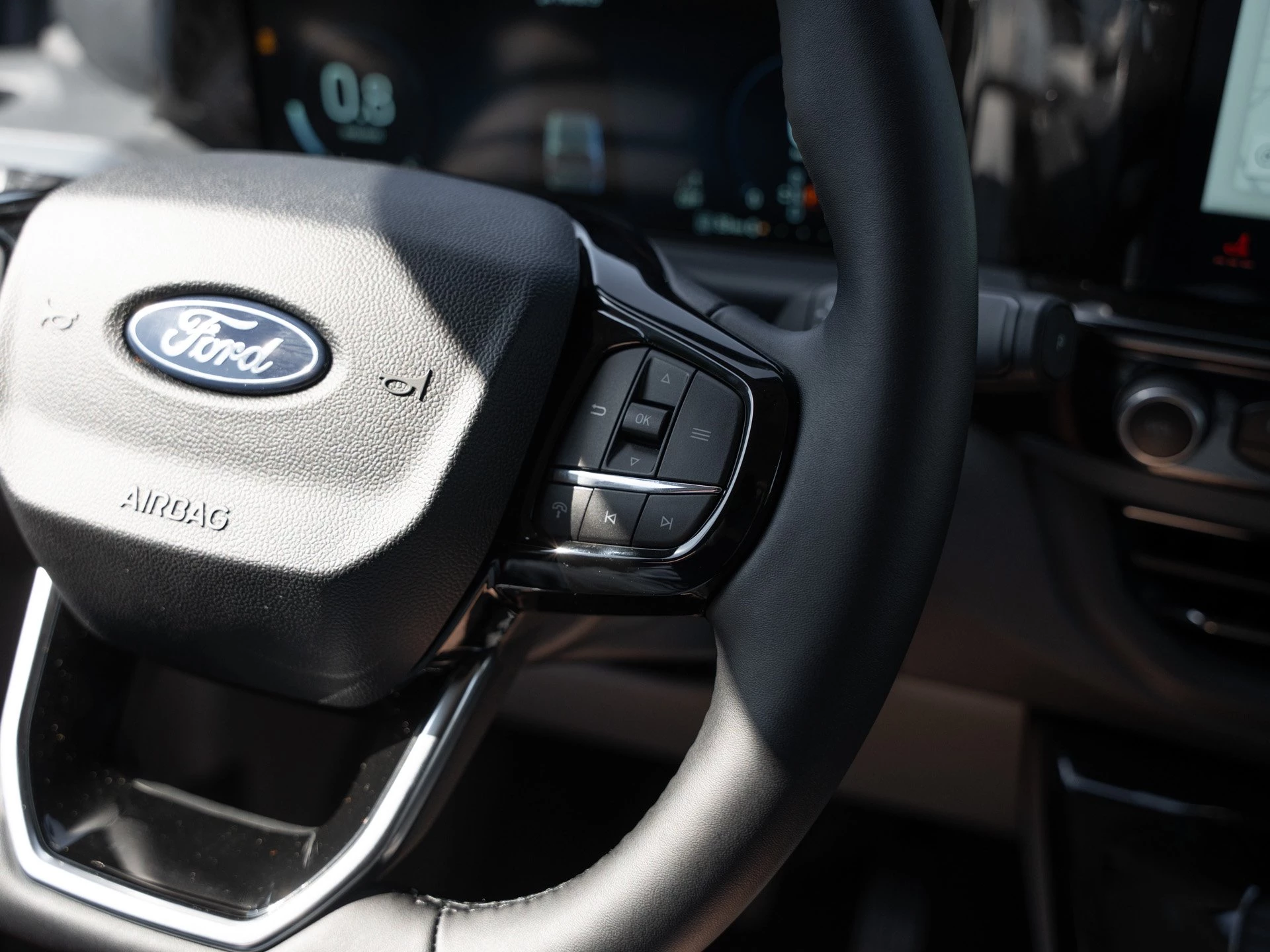 Ford Tourneo Custom Active 2.0 EcoBlue 125kW 320 L1 Auto Van. 5-türig