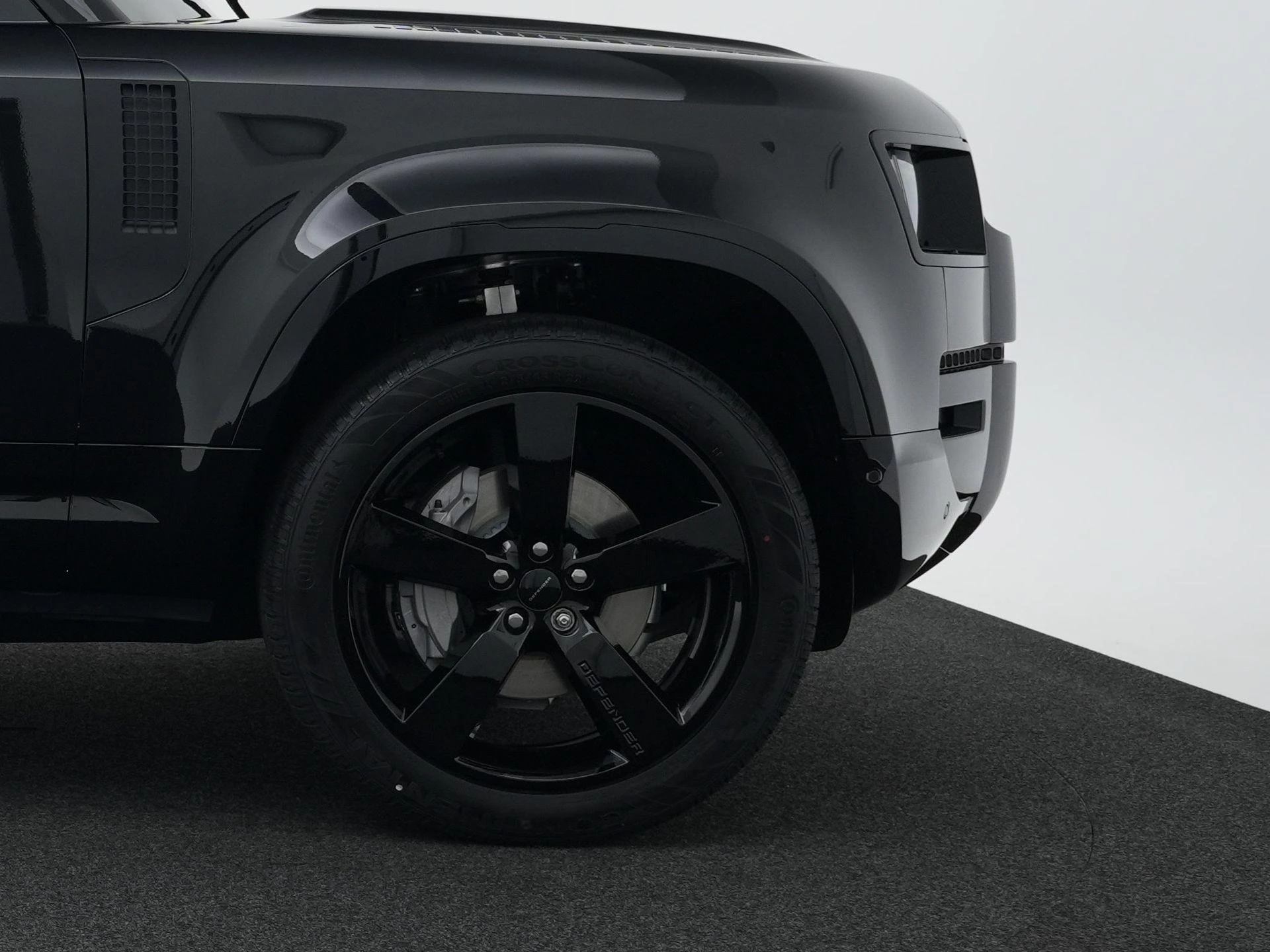 Land Rover-Defender-image-8