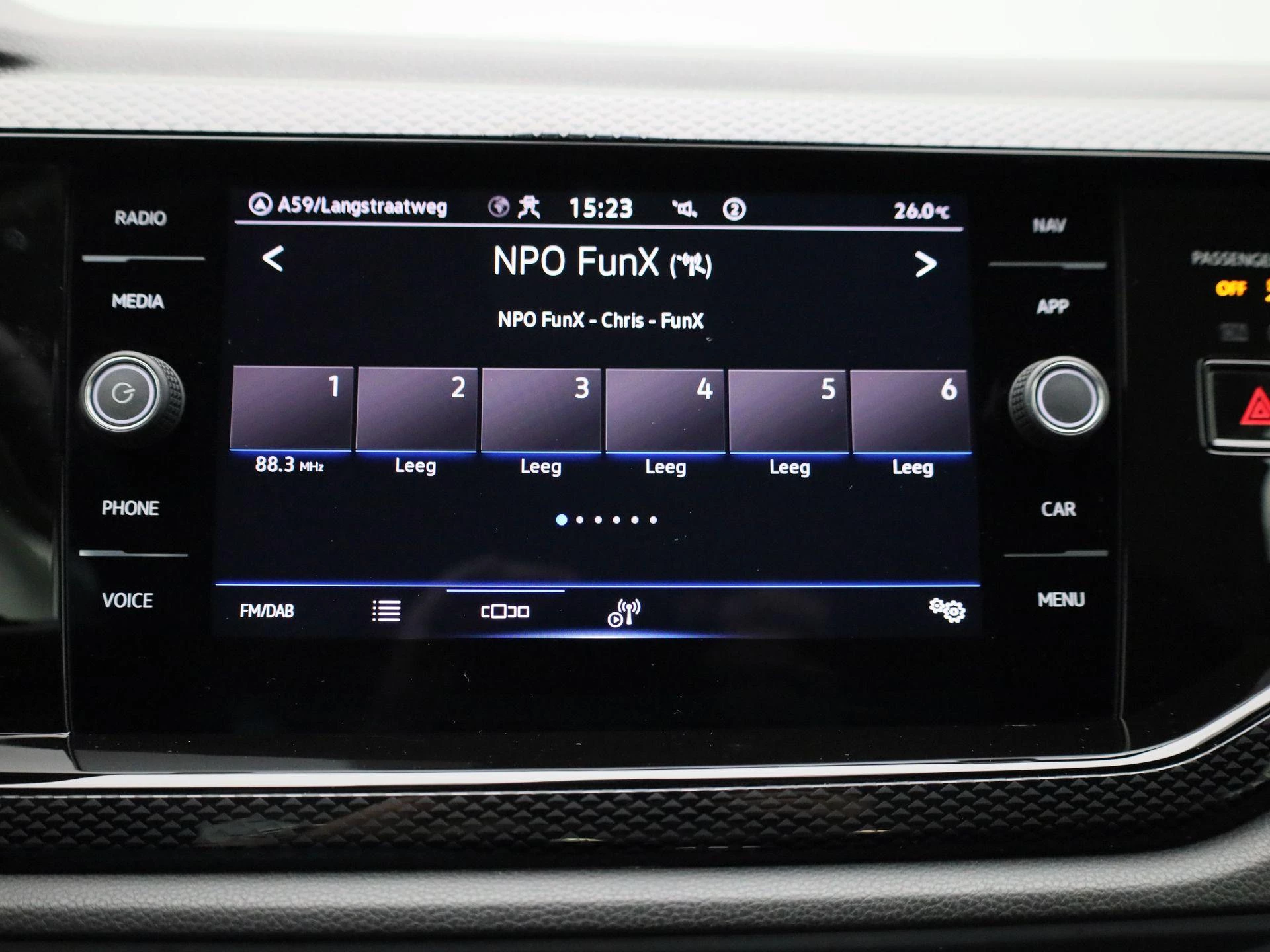 Volkswagen-Polo-image-16