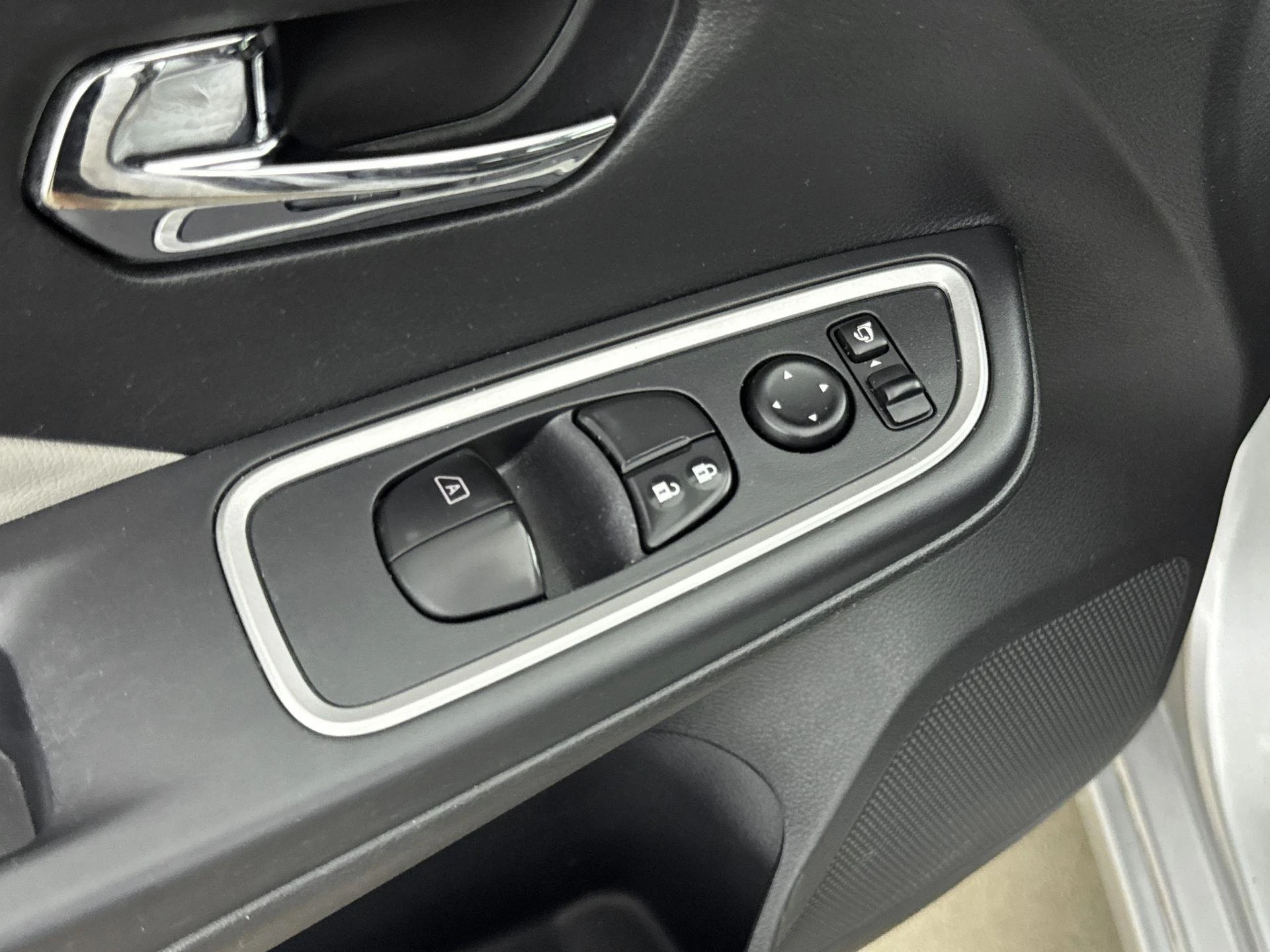 Nissan-Micra-image-19