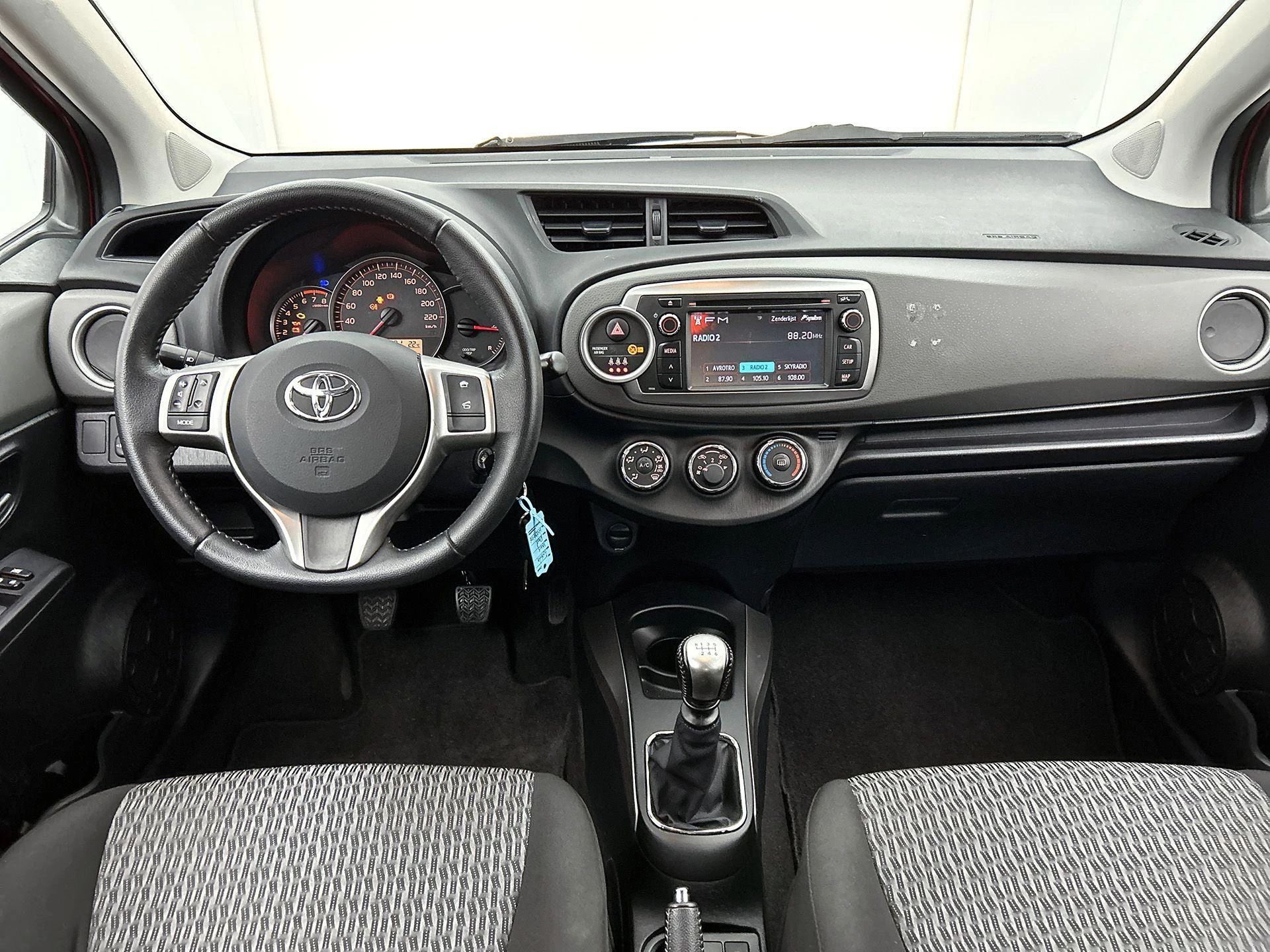 Toyota-Yaris-image-17