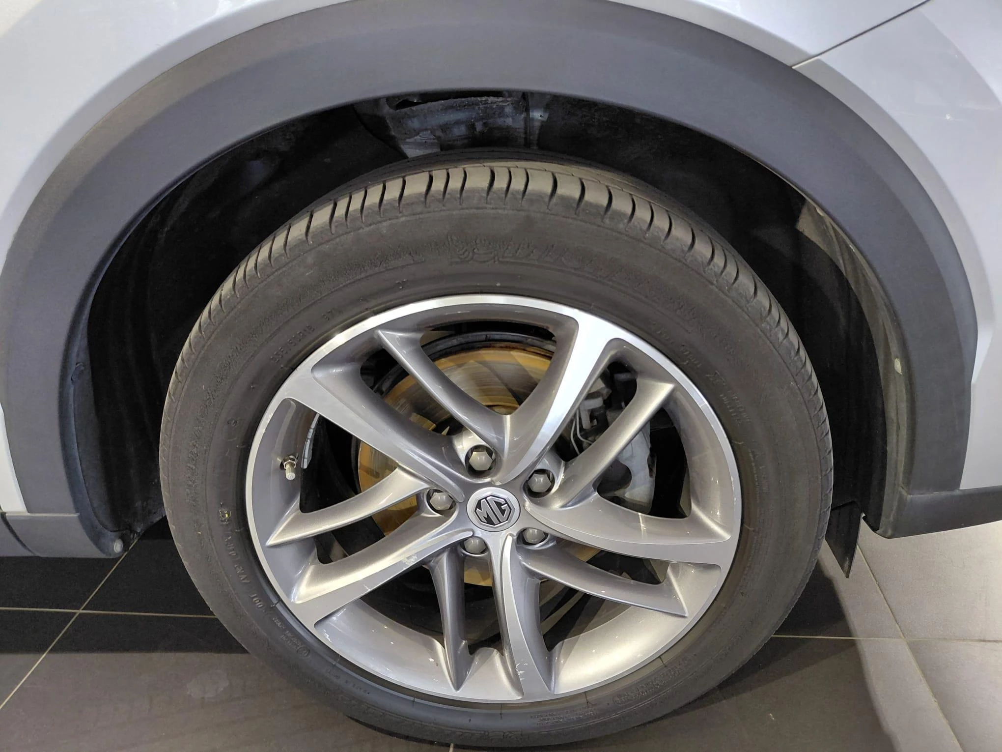 MG EHS 1.5T Luxury