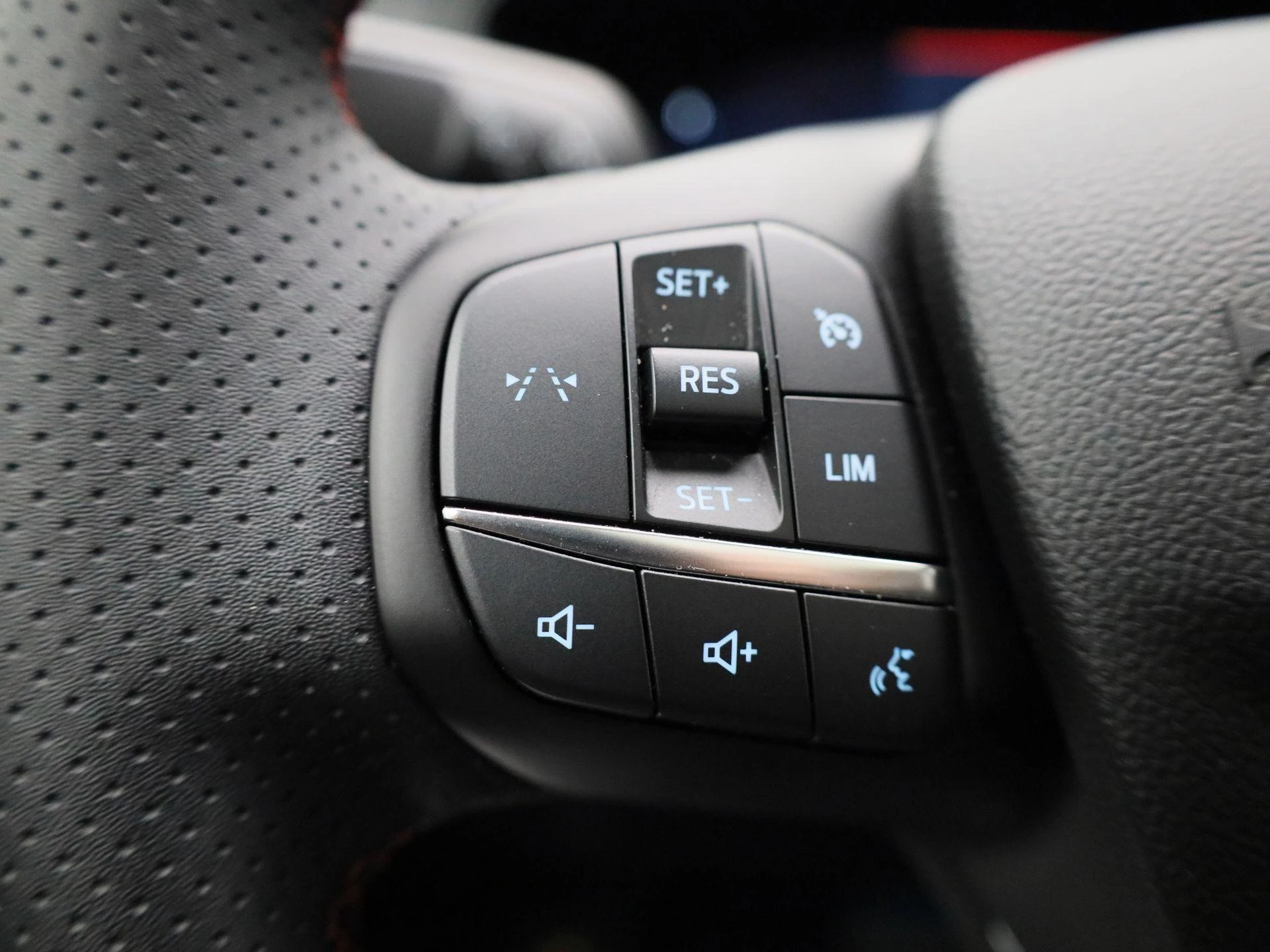 Ford-Kuga-image-19