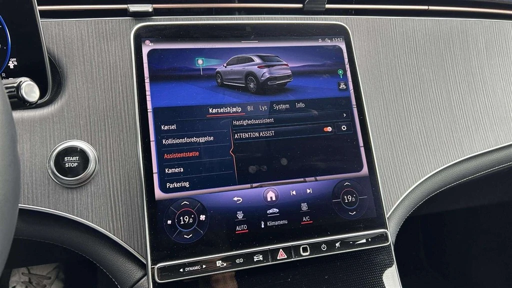 Mercedes-Benz-EQE-image-19